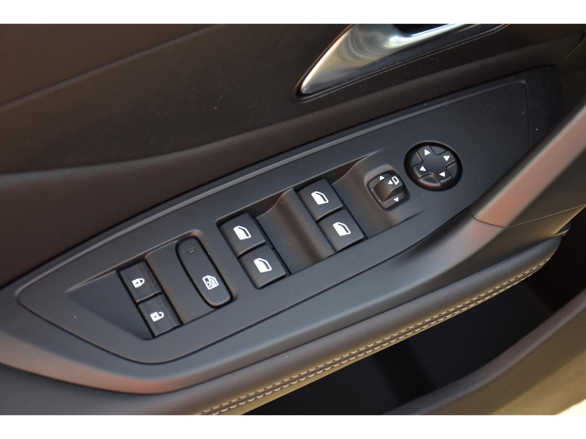 Peugeot 308 1.2 PureTech Allure EAT8 GPS LANE CAM 1° MAIN (2024) - Photo 21