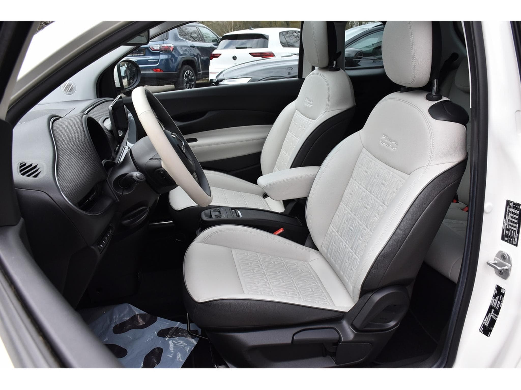 Fiat 500 3+1 42 kWh La Prima ACC CO DRIVER PANO CAM 1° MAIN (2024) - Photo 8