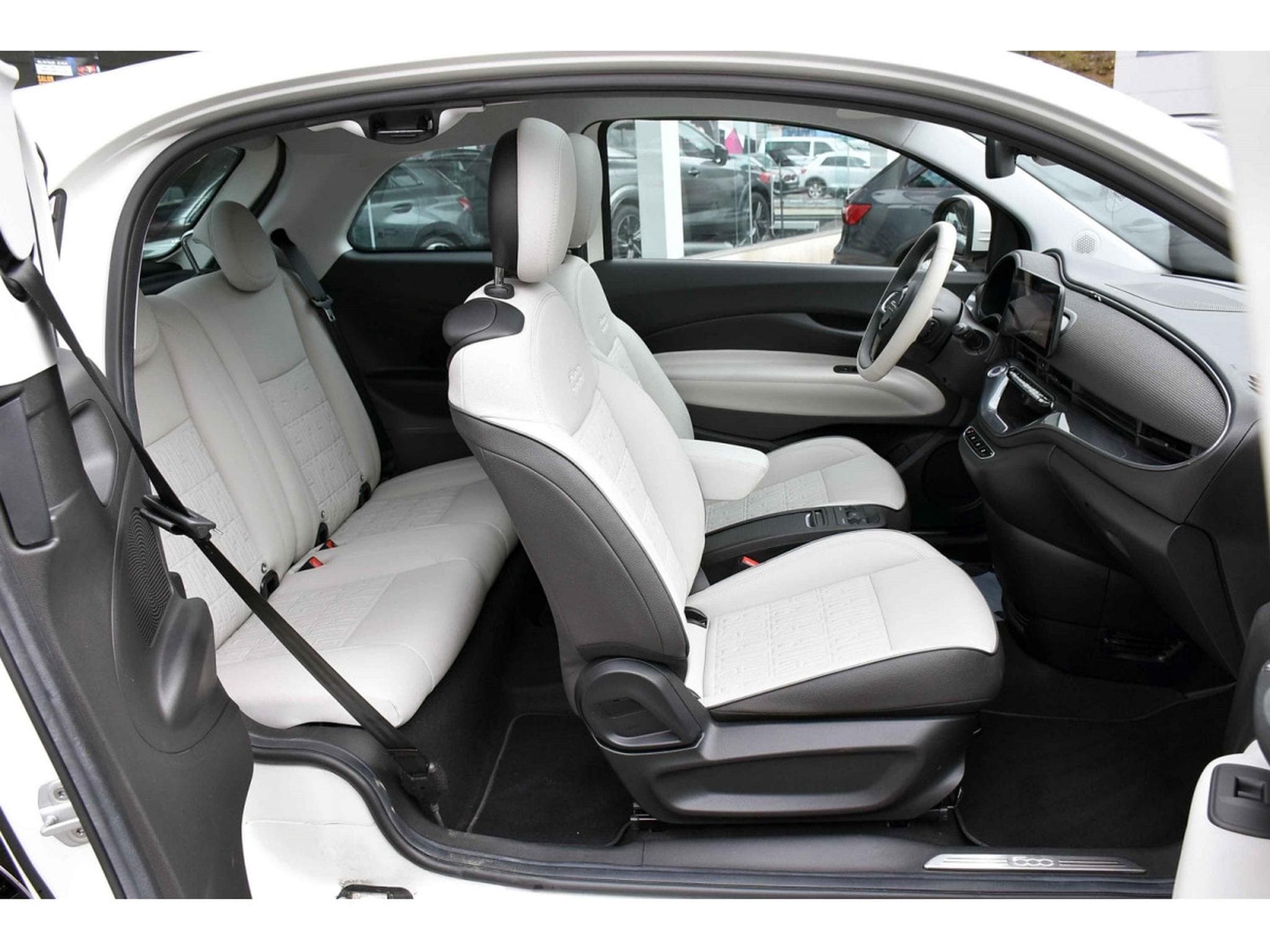 Fiat 500 3+1 42 kWh La Prima ACC CO DRIVER PANO CAM 1° MAIN (2024) - Photo 9