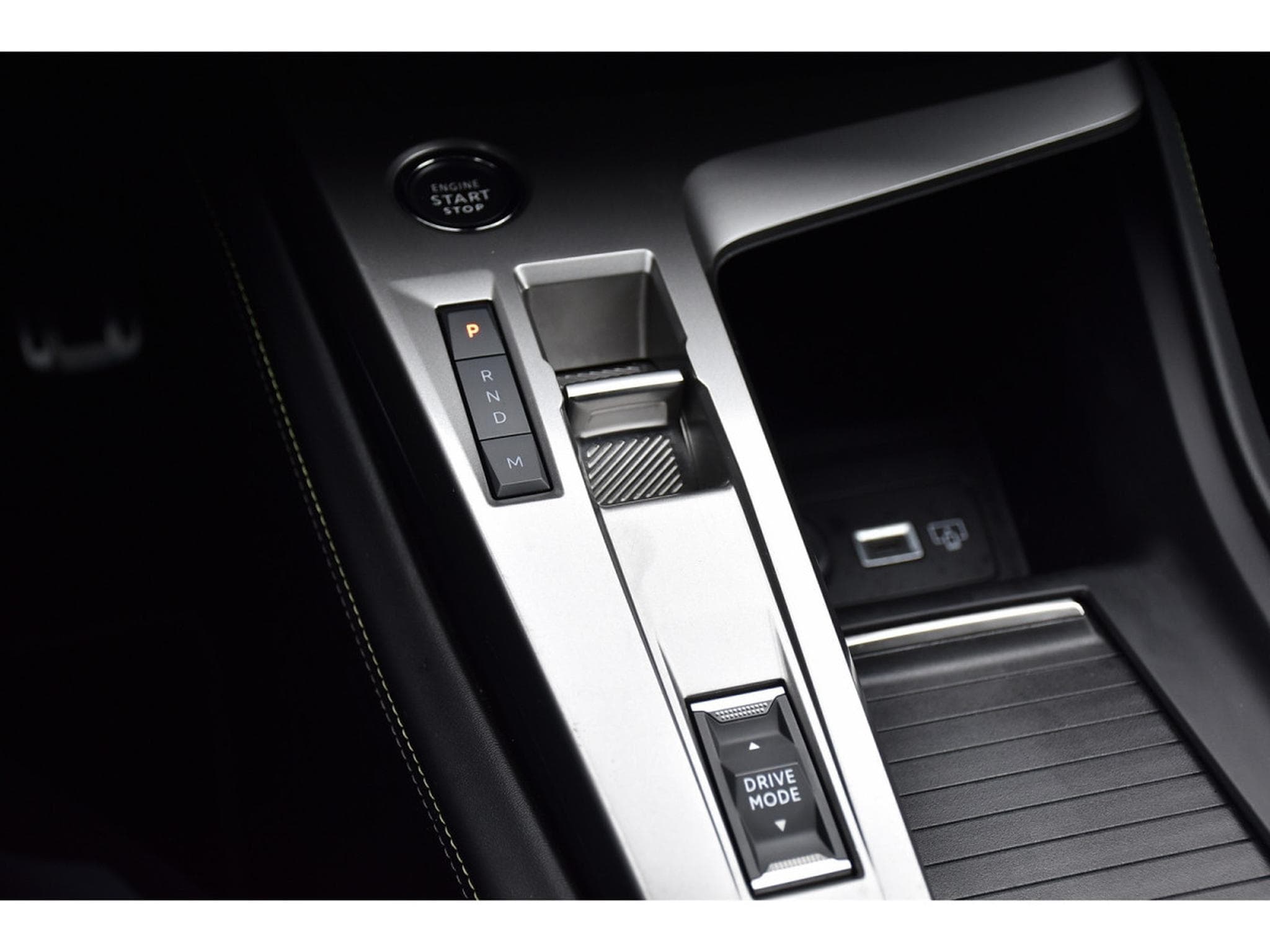 Peugeot 308 1.2 PureTech GT EAT8 REGUL LANE GPS CAM 1° MAIN (2024) - Photo 19