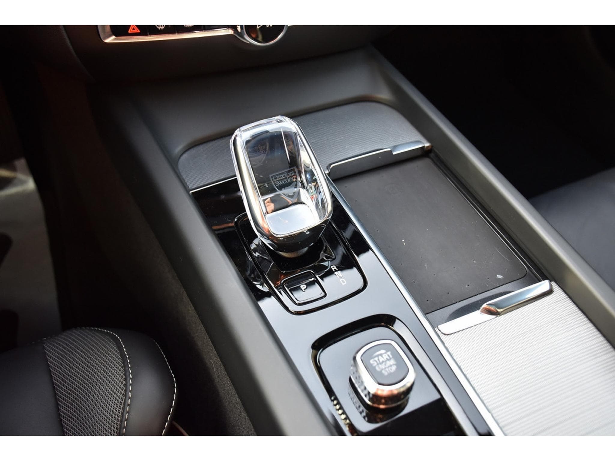 Volvo V60 2.0 B4 Plus Dark Geartronic CUIR MEMO PANO CAM360 HARMAN 1°M (2025) - Photo 21