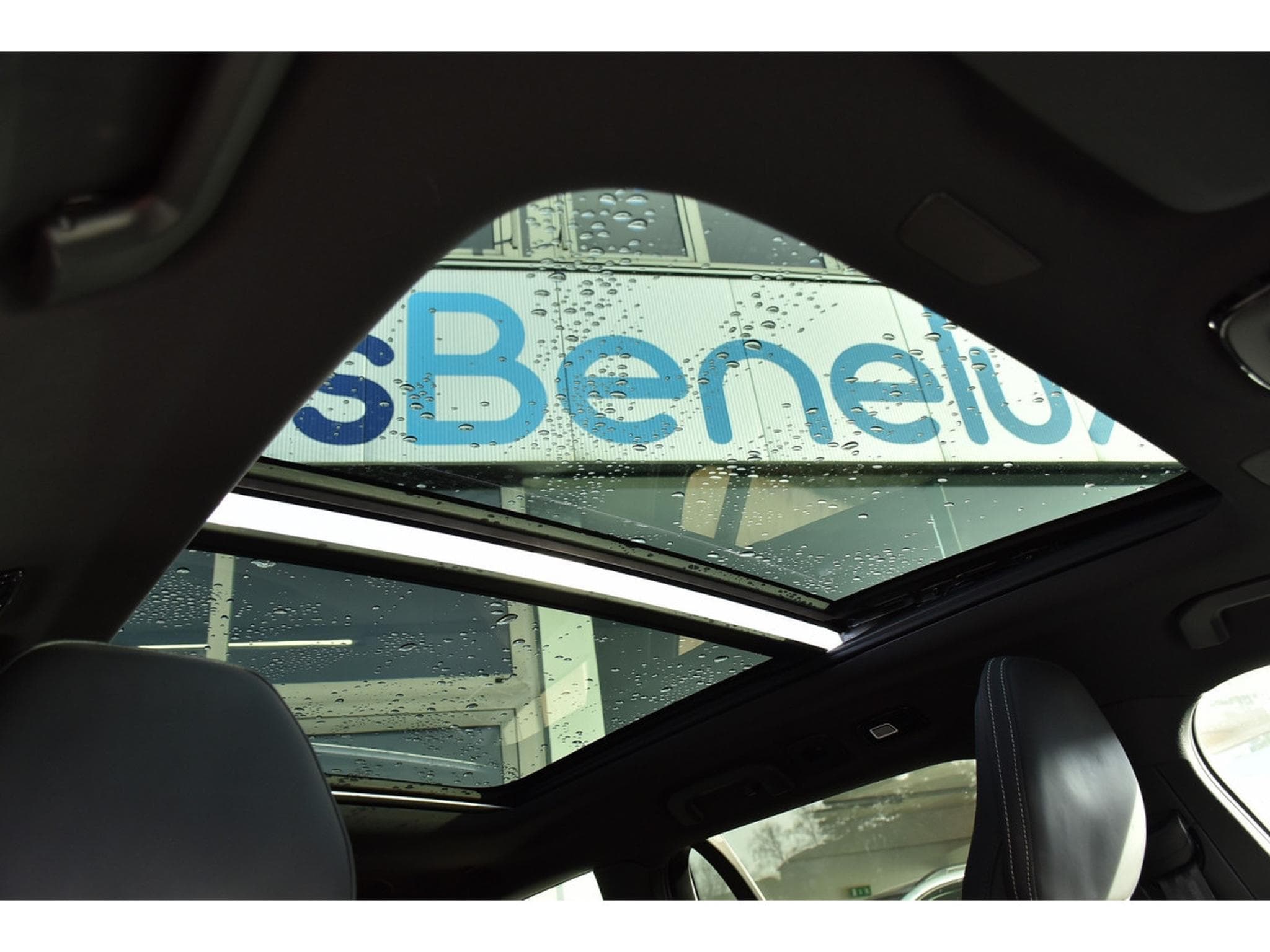 Volvo V60 2.0 B4 Plus Dark Geartronic CUIR MEMO PANO CAM360 HARMAN 1°M (2025) - Photo 9