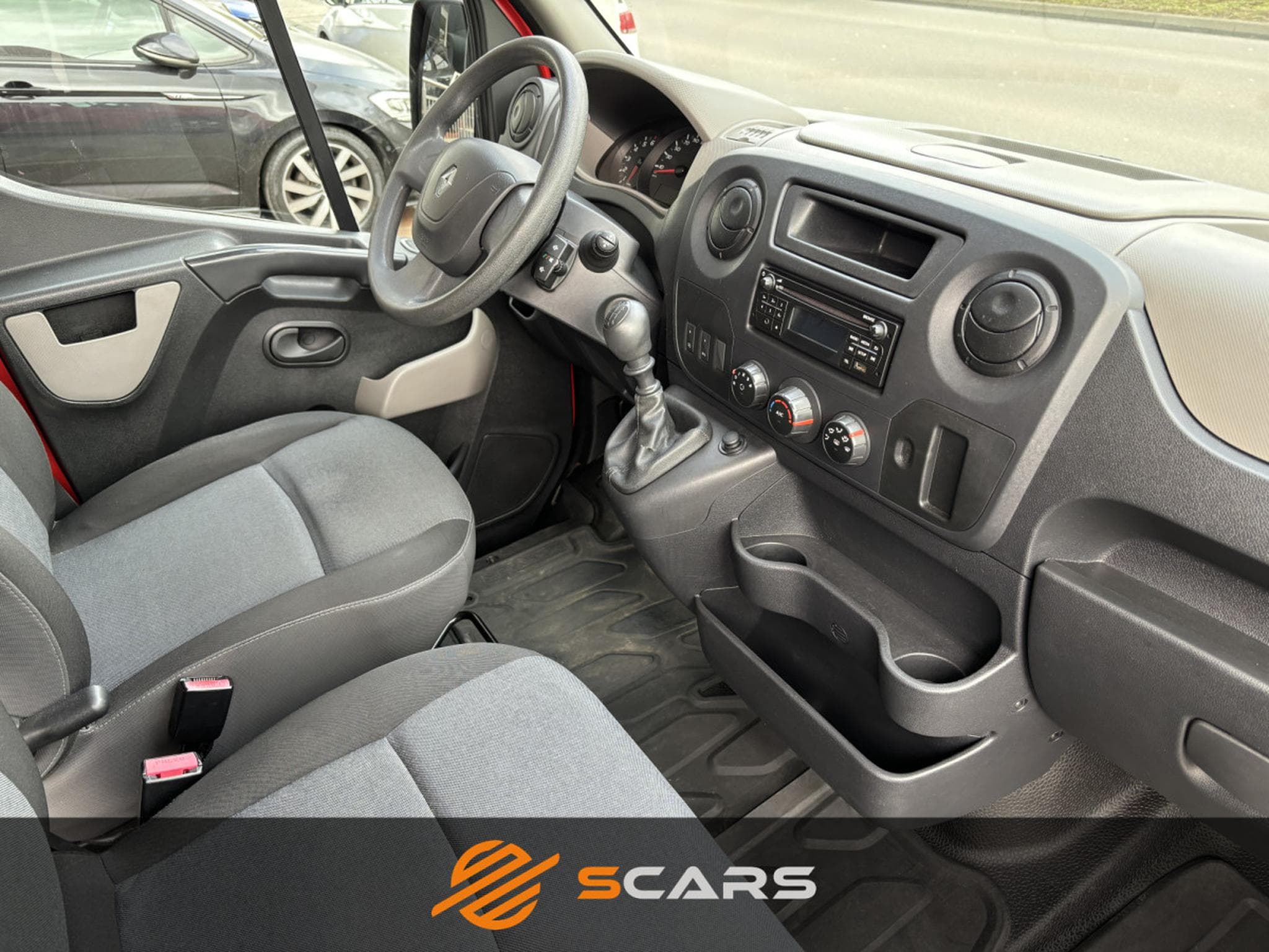 Renault Master 2.3 Dci L2H2 9 places 145CV (2017) - Foto 9