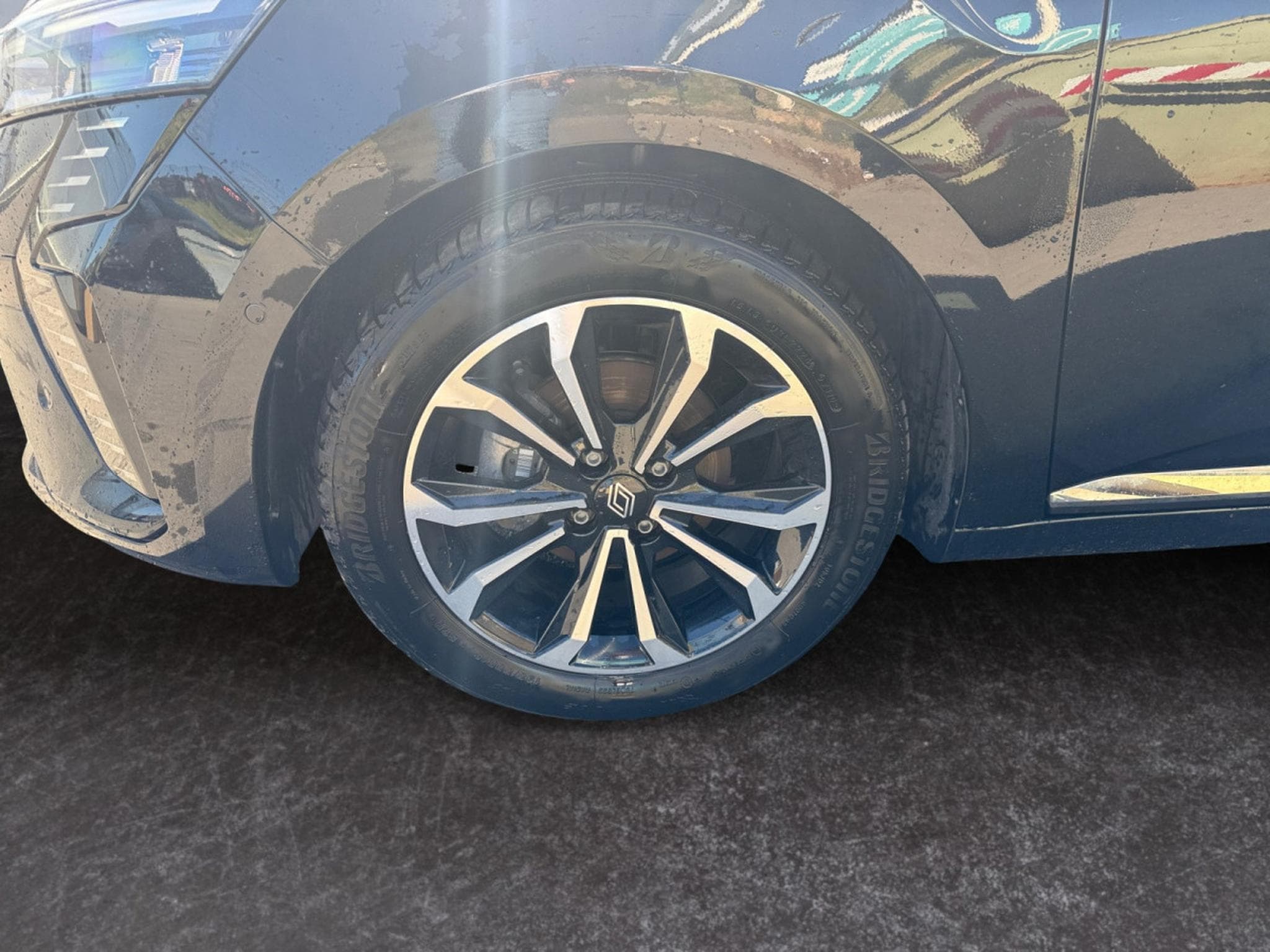 Renault Clio 1.0 Tce Techno (2024) - Photo 8