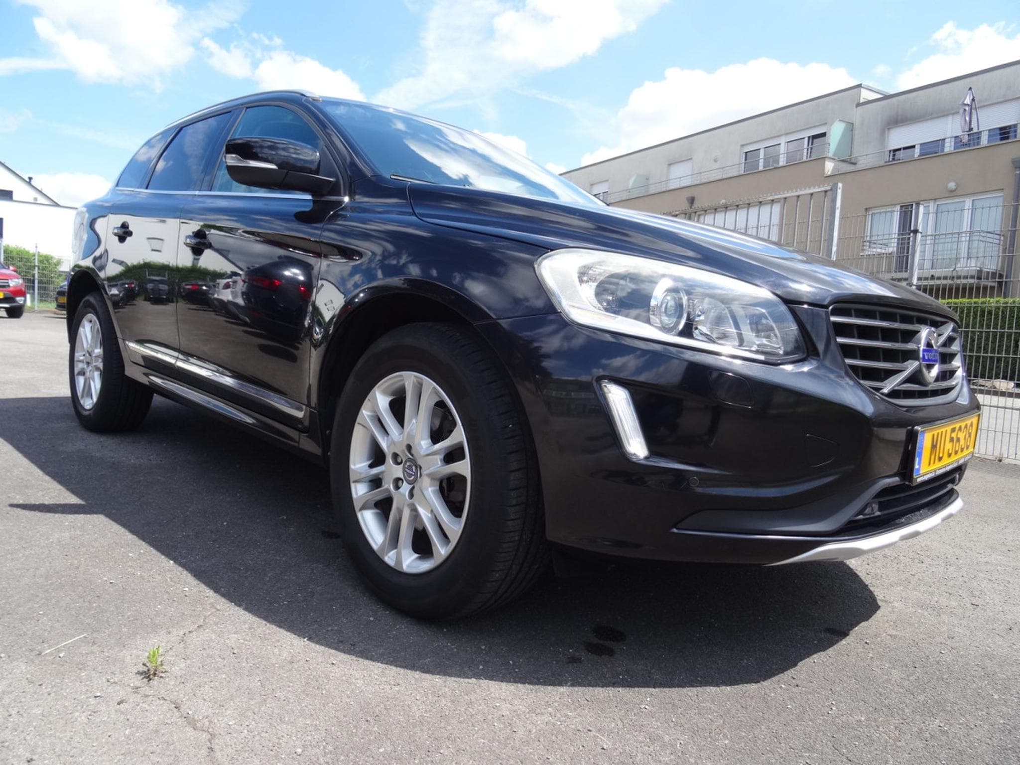 Volvo XC60 D5 SUMMUM (2015) - Foto 2