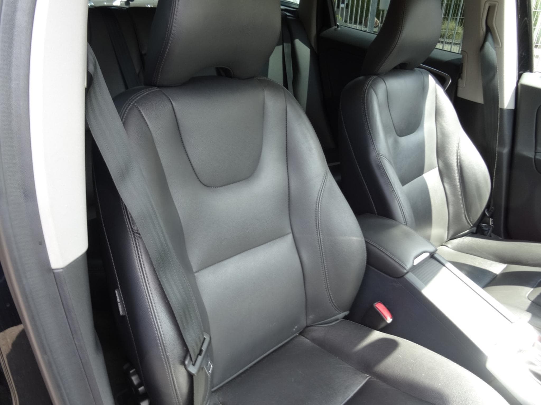 Volvo XC60 D5 SUMMUM (2015) - Foto 7