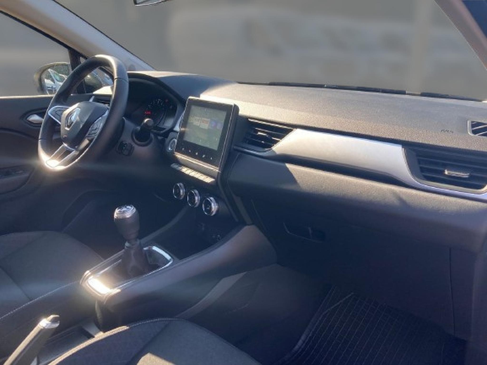 Renault Captur 1.0 TCe 90 Evolution (2025) - Photo 15