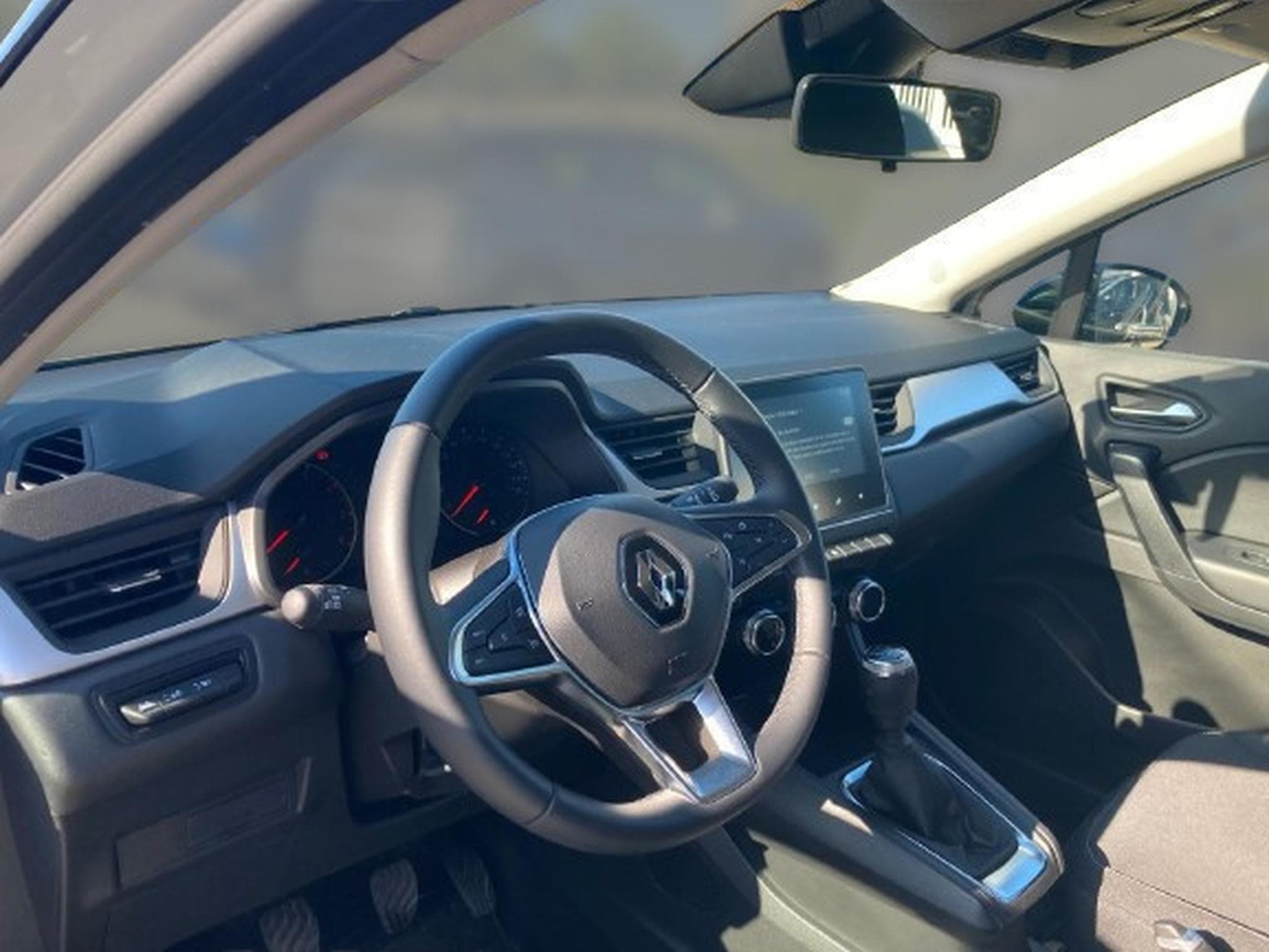 Renault Captur 1.0 TCe 90 Evolution (2025) - Photo 9