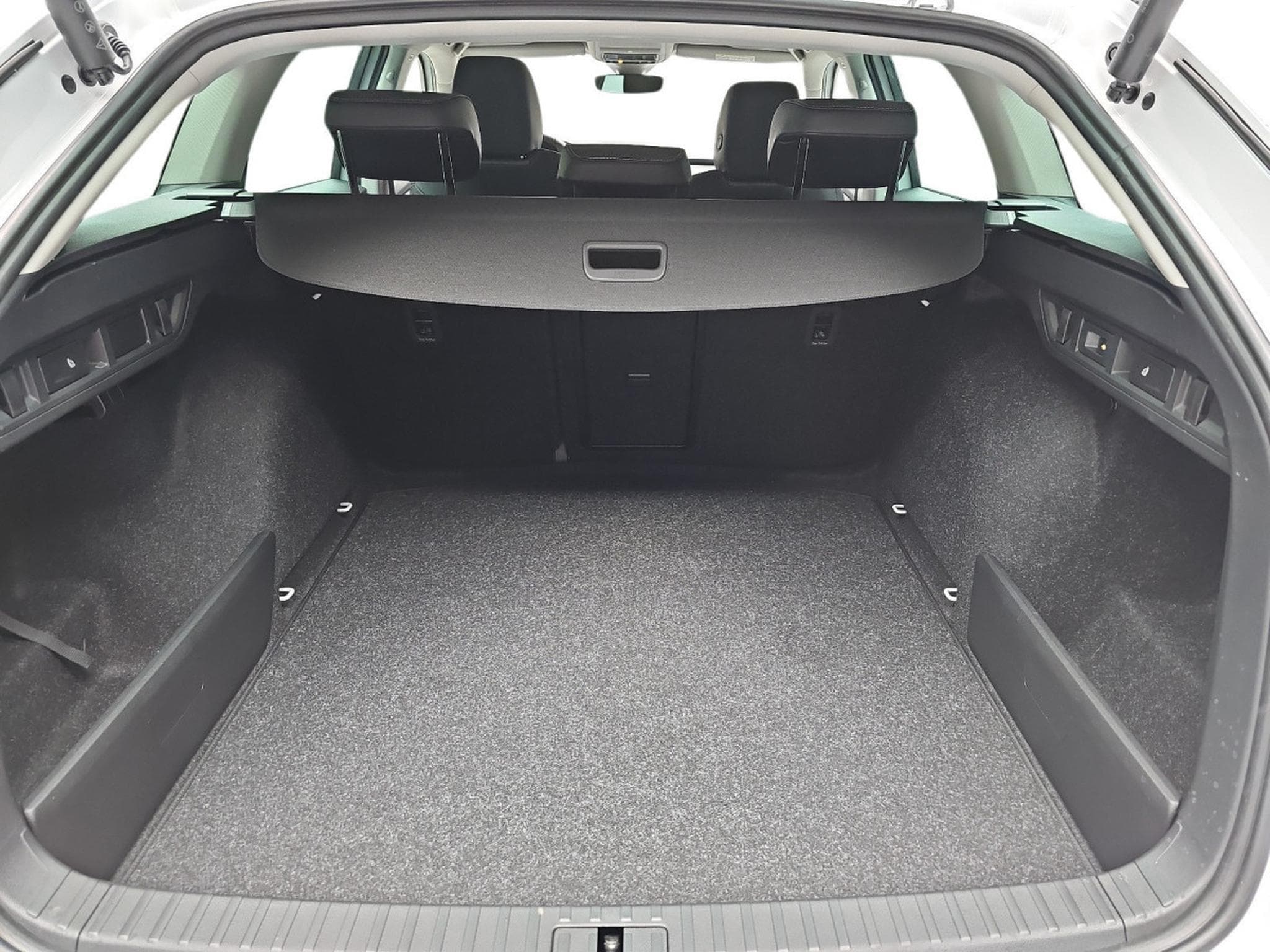 Skoda Octavia 1.5 TSi 150 DSG SELECTION (2025) - Photo 9