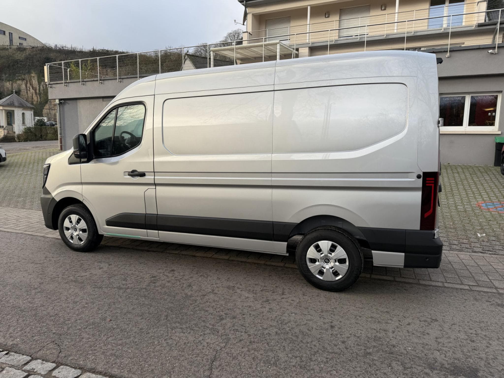 Renault Master 2.0 dCi 170 BVA9 L2H2 Extra (2025) - Foto 7