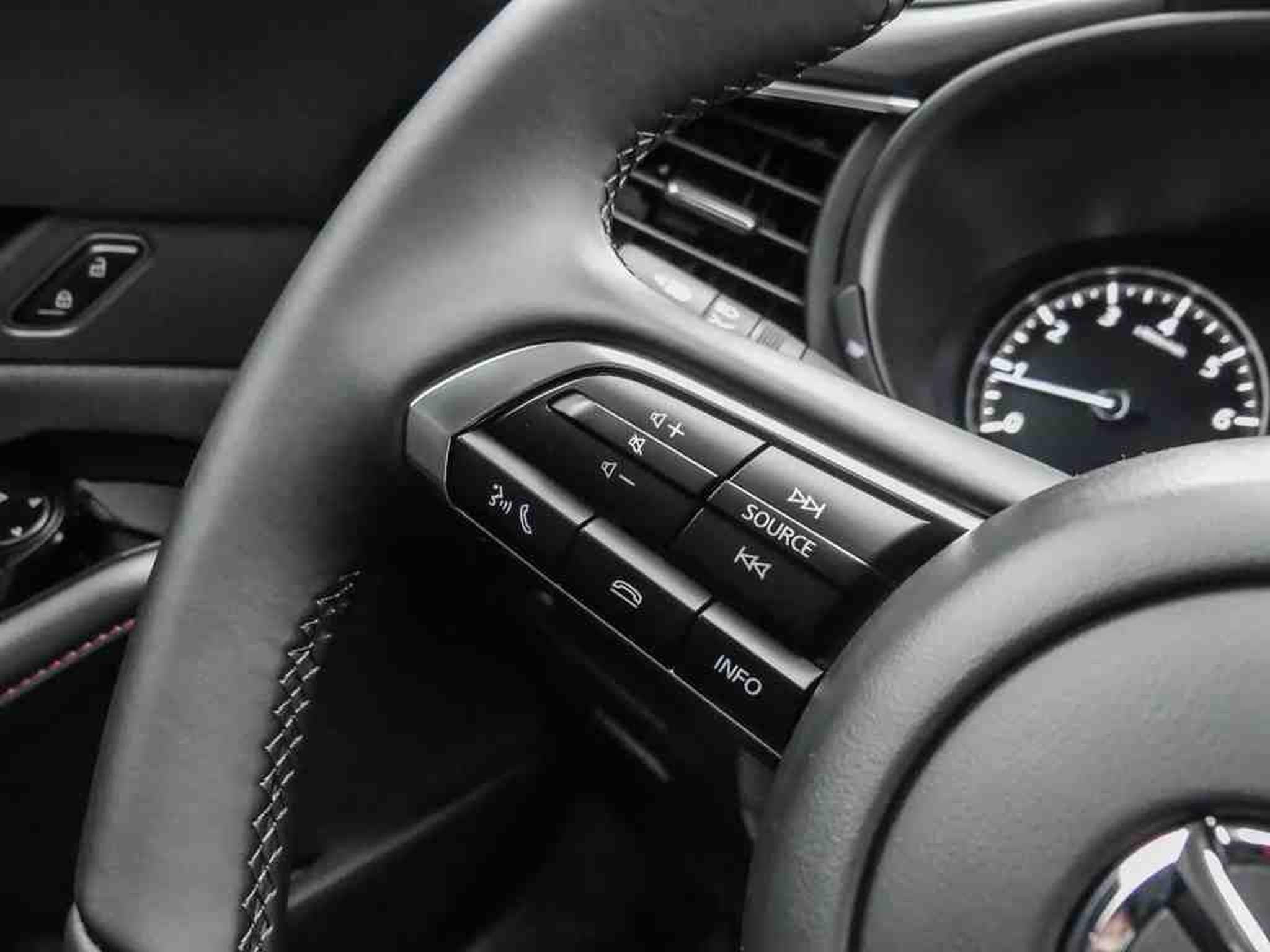 Mazda CX-30 2.5 E-Skyactiv G 140 Homura (2025) - Foto 16