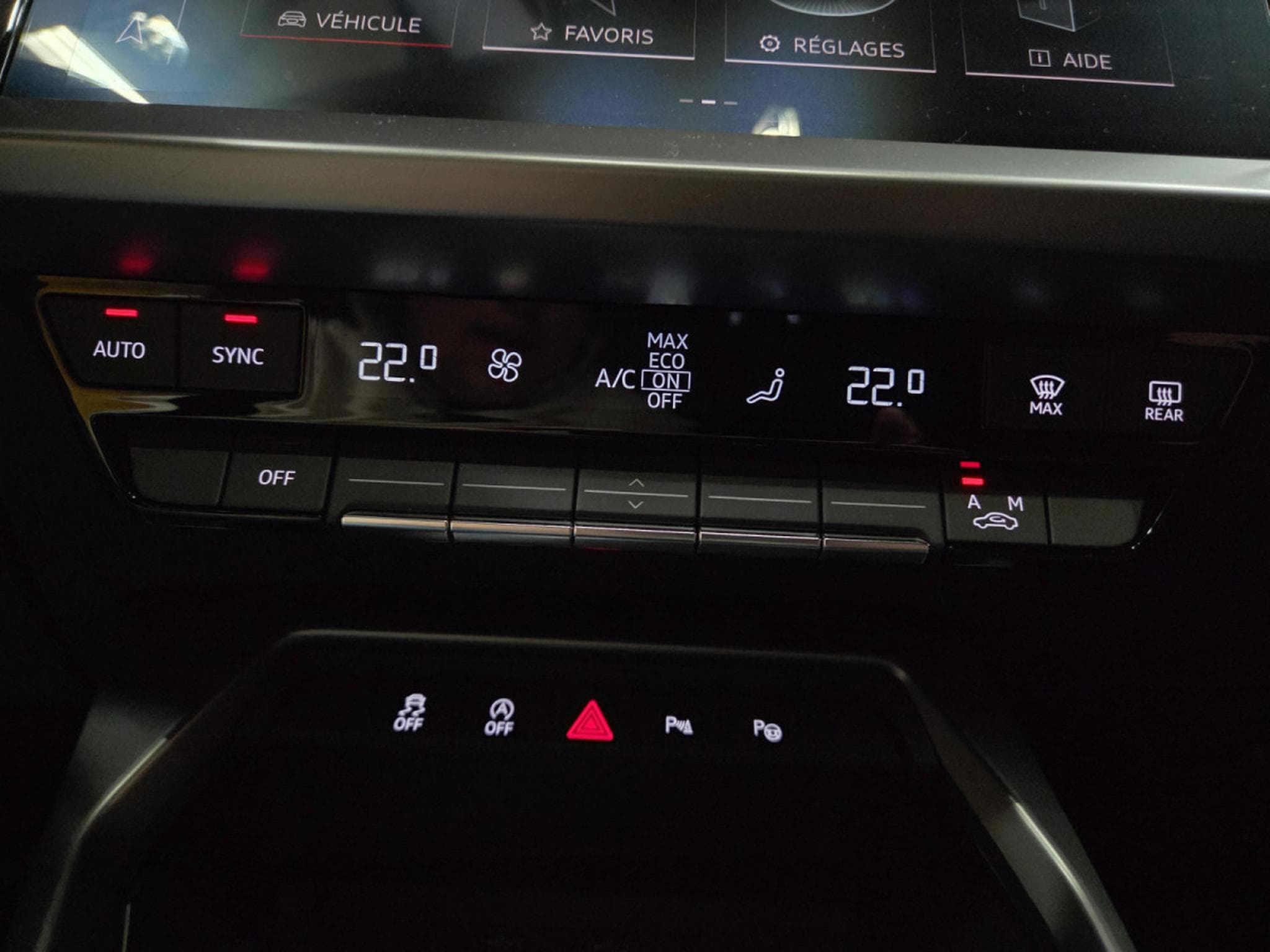 Audi A3 BERLINE TDI 150CV ATTRACTION (2024) - Photo 15