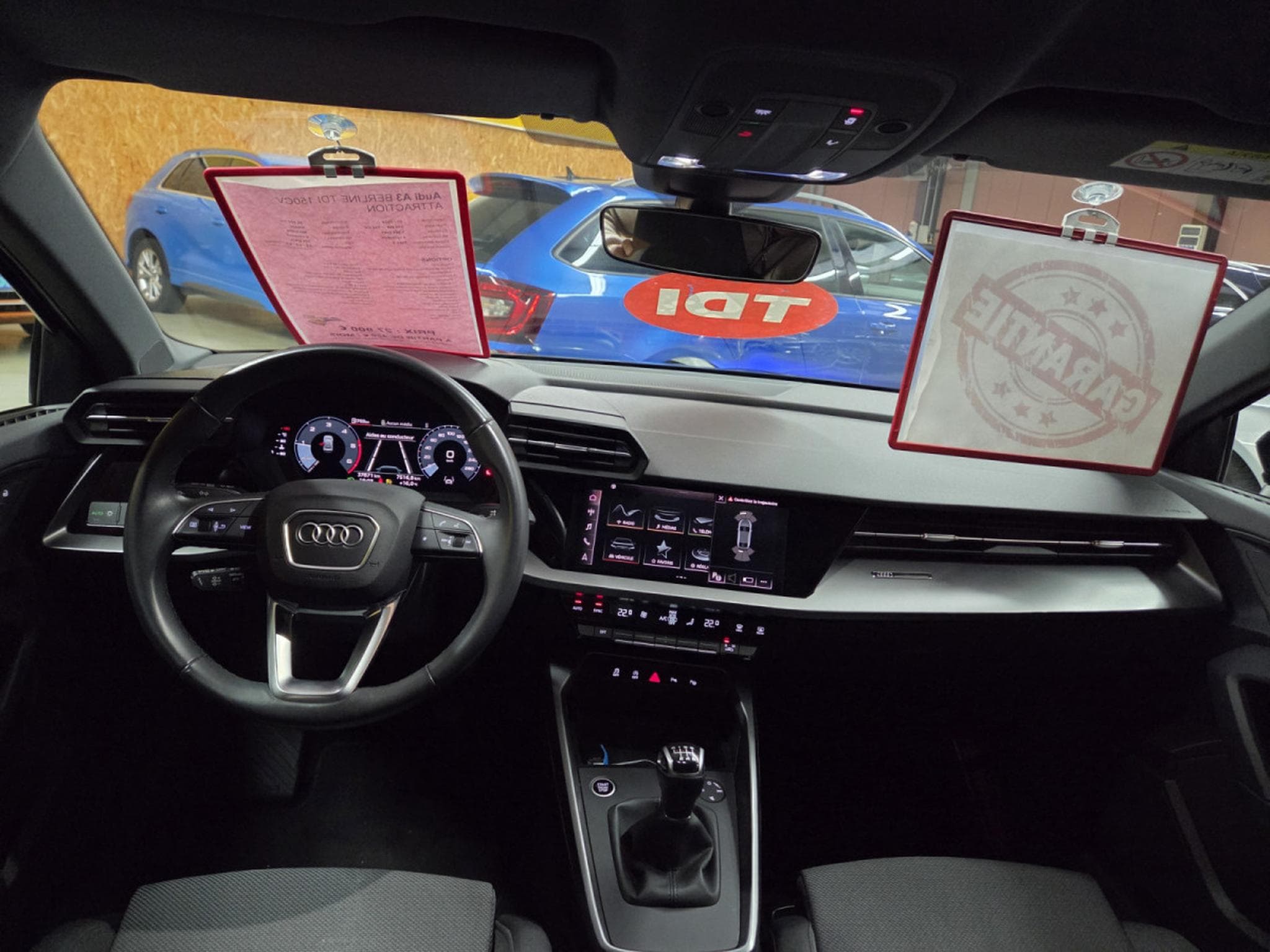 Audi A3 BERLINE TDI 150CV ATTRACTION (2024) - Photo 9