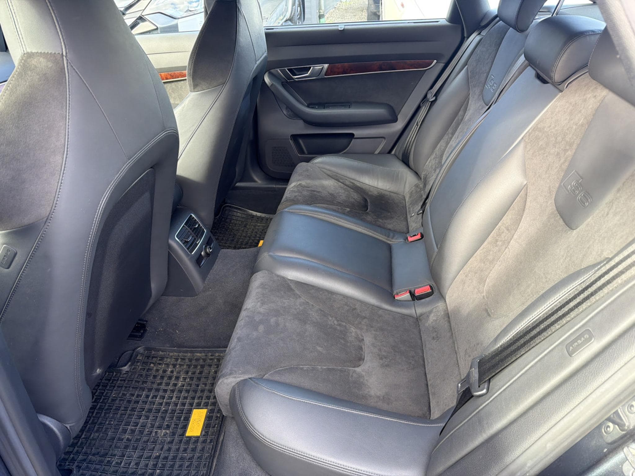 Audi S6 V10 5.2 FSI AUTO QUATTRO (2006) - Foto 10