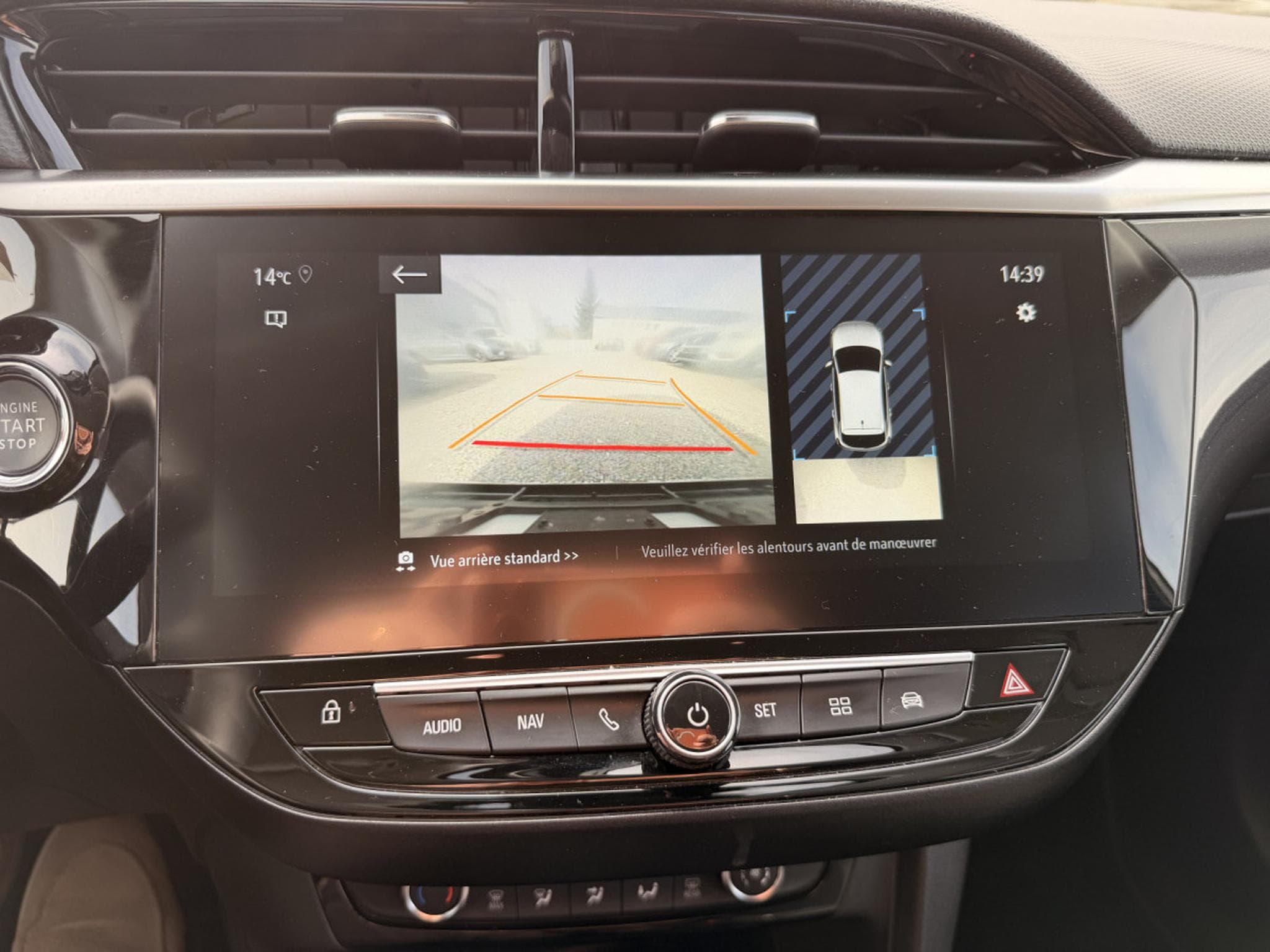 Opel Corsa 1.5 Turbo D Start/Stop MT6 102 (2023) - Foto 14