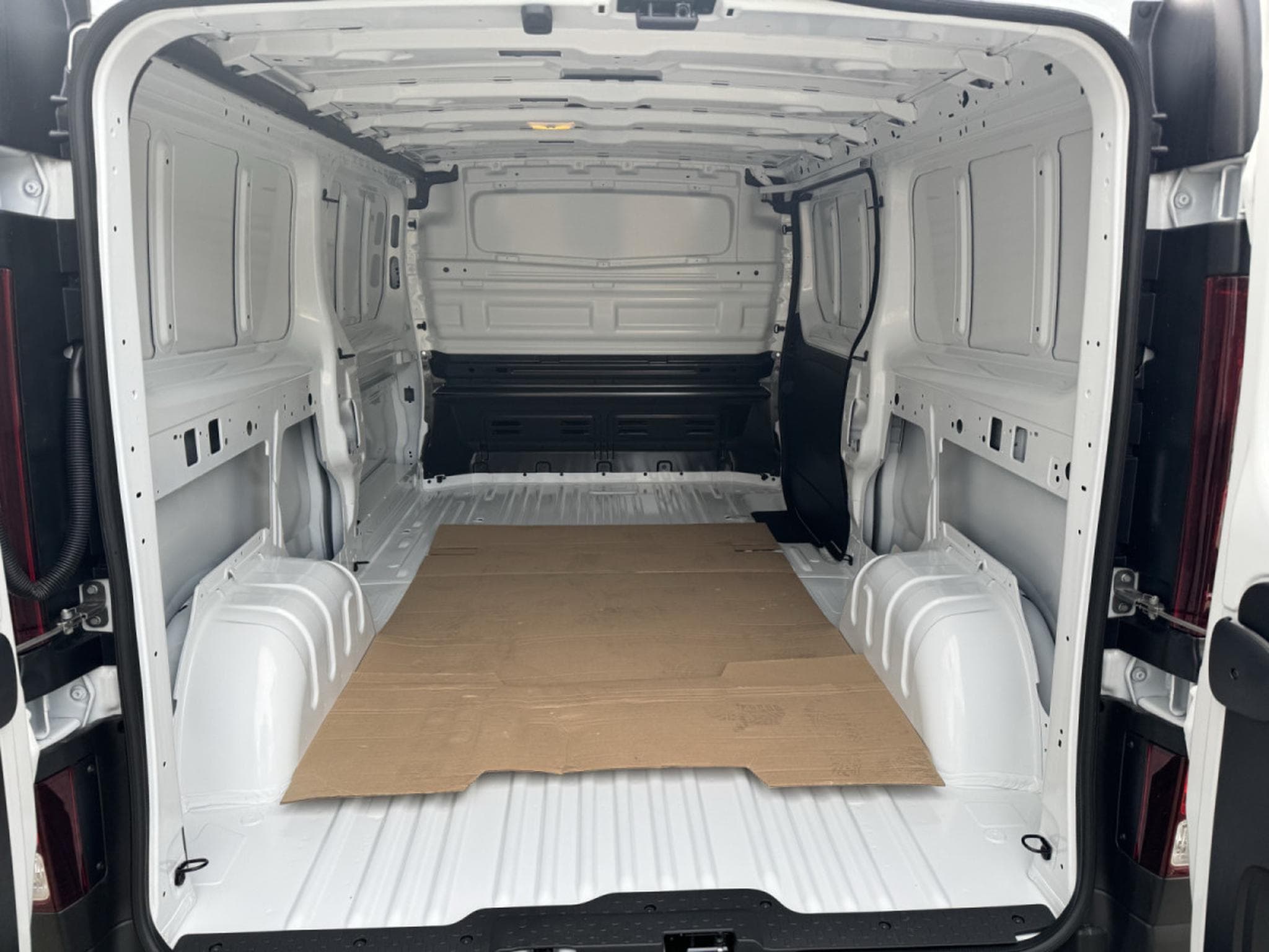 Renault Trafic 2.0 Dci 130 L2H1 (2025) - Foto 15