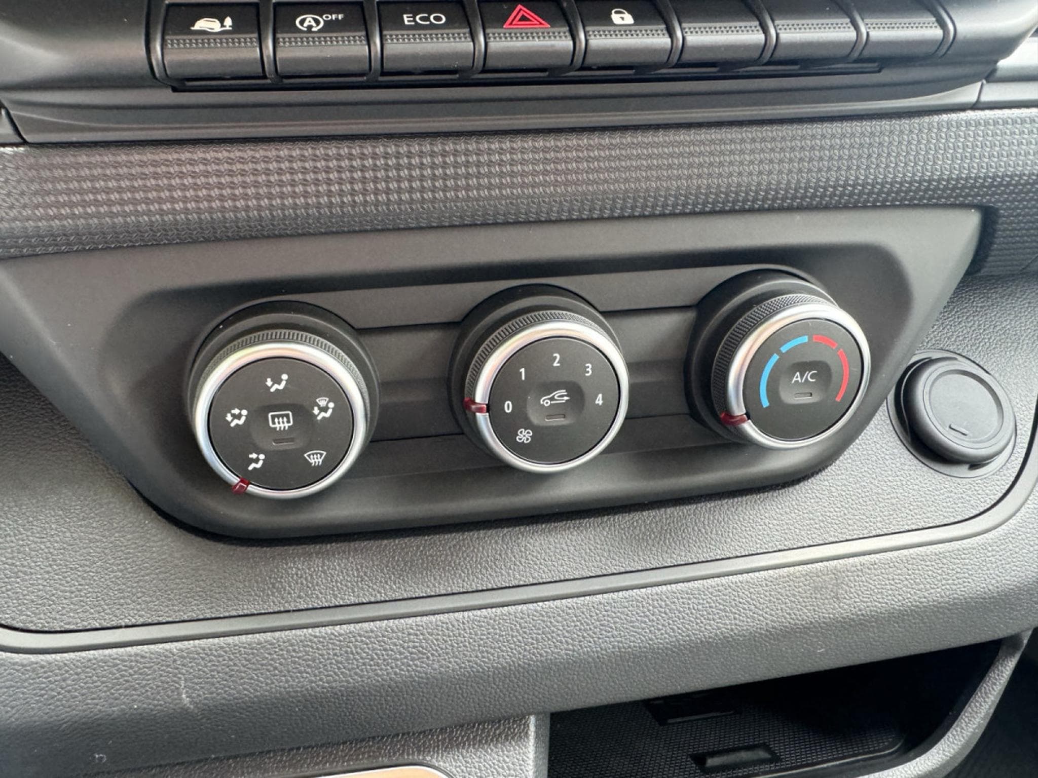 Renault Trafic 2.0 Dci 130 L2H1 (2025) - Foto 20