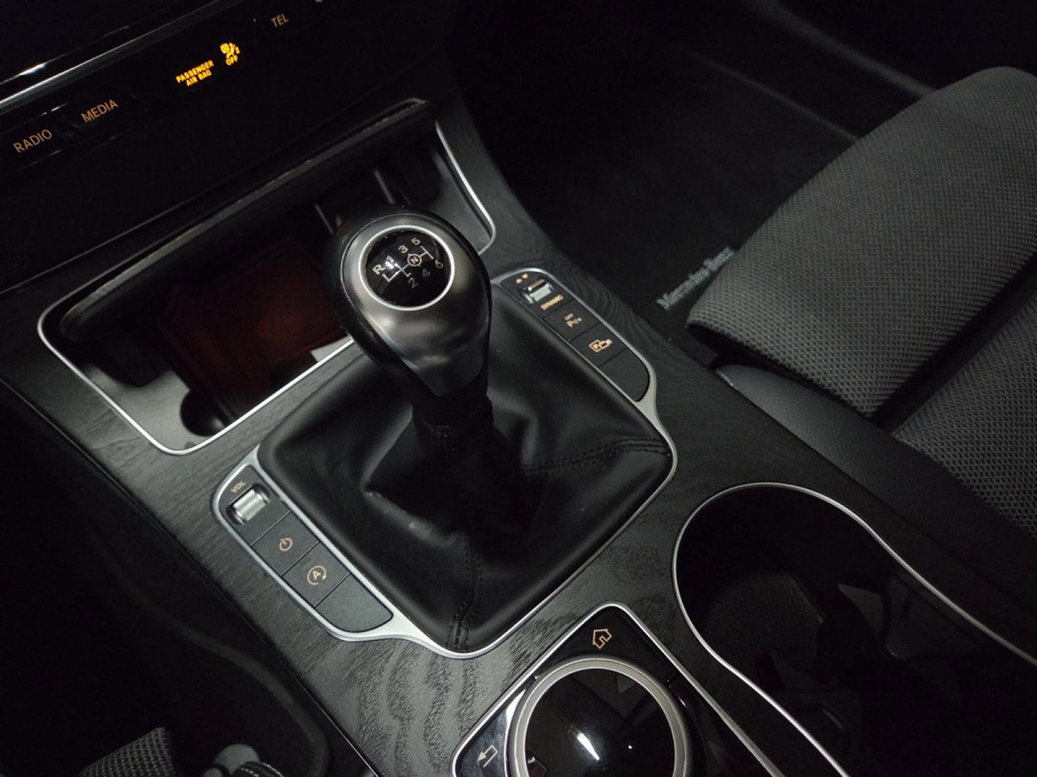 Mercedes C 200 BREAK 160CV BUSINESS AVANTGARDE (2019) - Photo 17