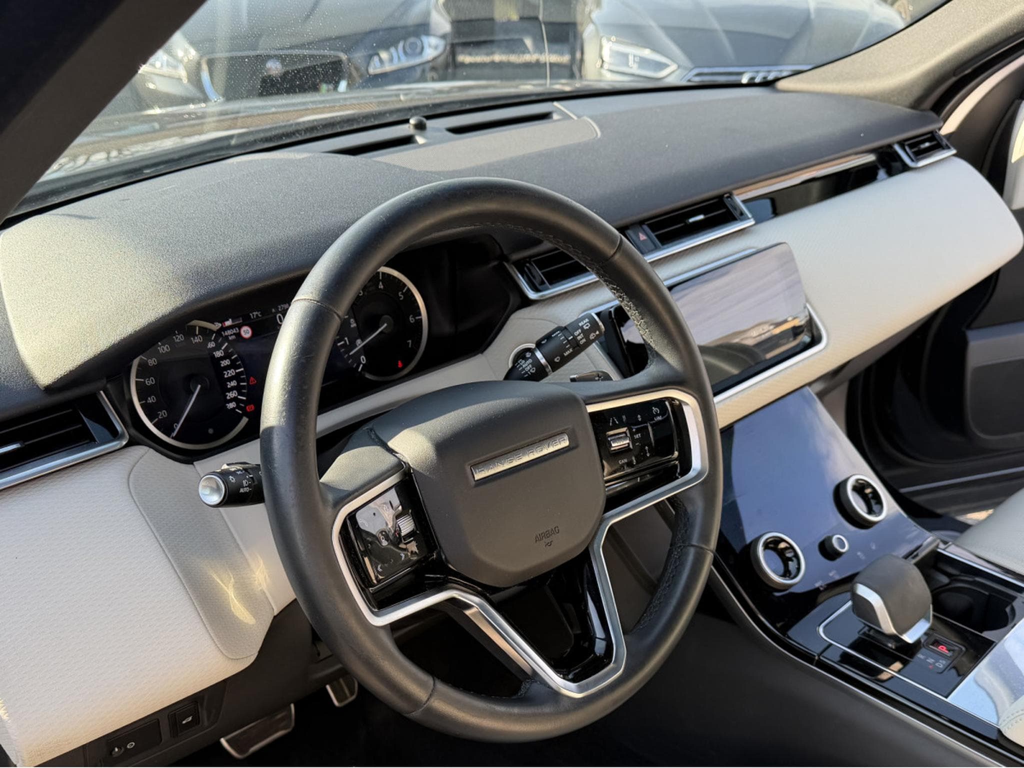 Land-Rover Range Rover Velar NEW MODEL P400 AWD R-DYNAMIC MERIDIAN PANO CUIR NAVI 1 HAND (2023) - Photo 6