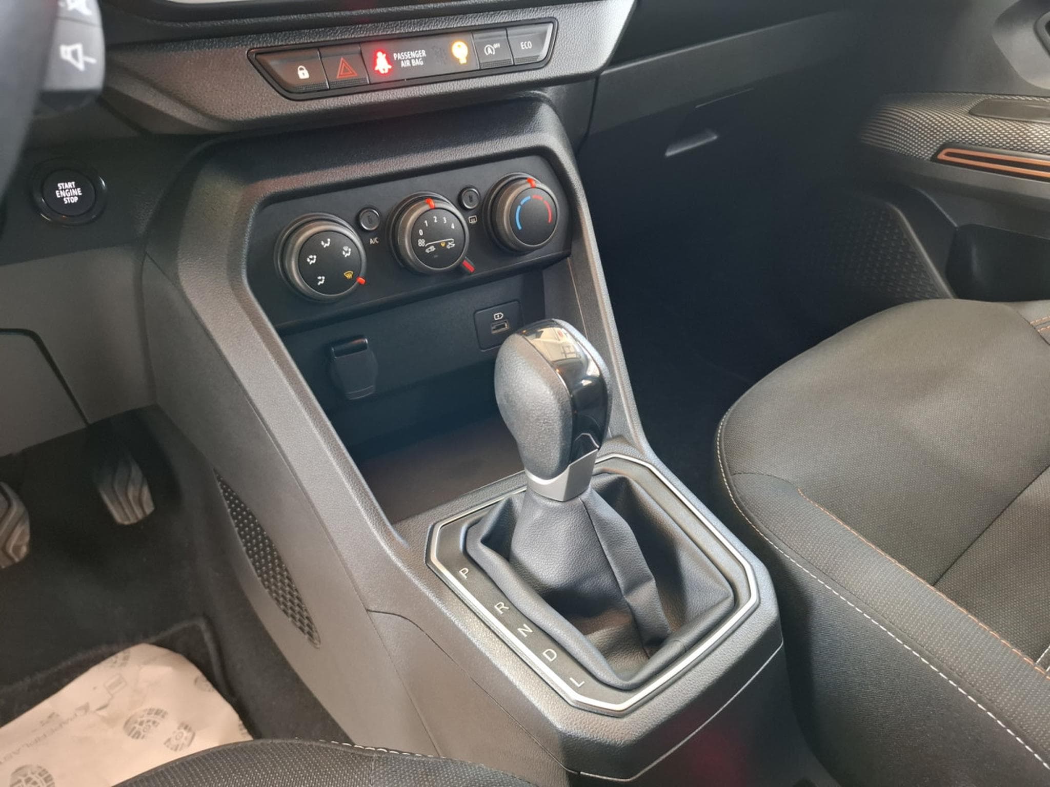 Dacia Sandero 1.0 TCe 90 Stepway, B.Auto., 1 HAND, CAMERA, NAVI, PDC, REGU (2023) - Photo 10