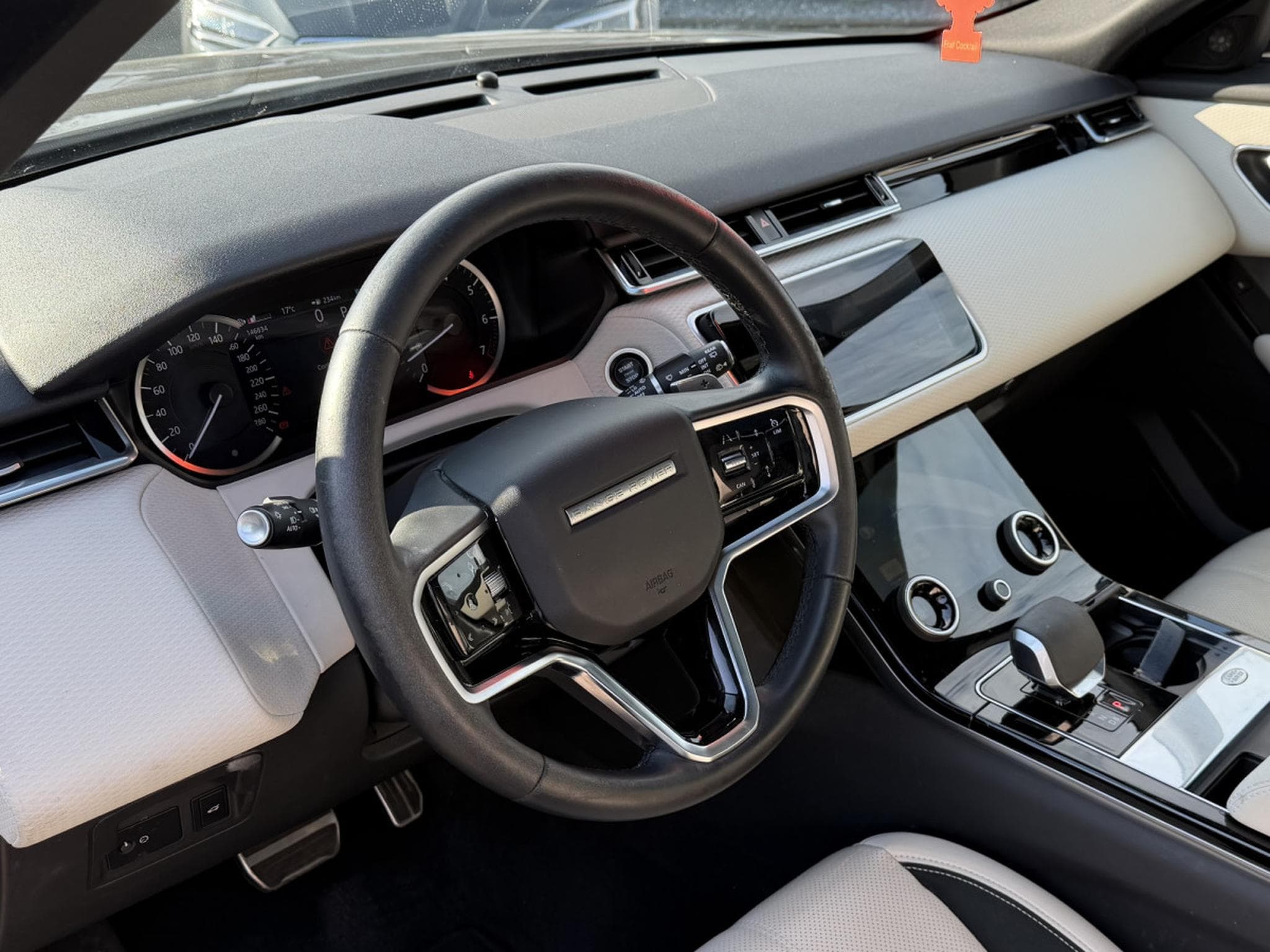 Land-Rover Range Rover Velar NEW MODEL P400 AWD R-DYNAMIC MERIDIAN PANO CUIR NAVI 1 HAND (2023) - Foto 6