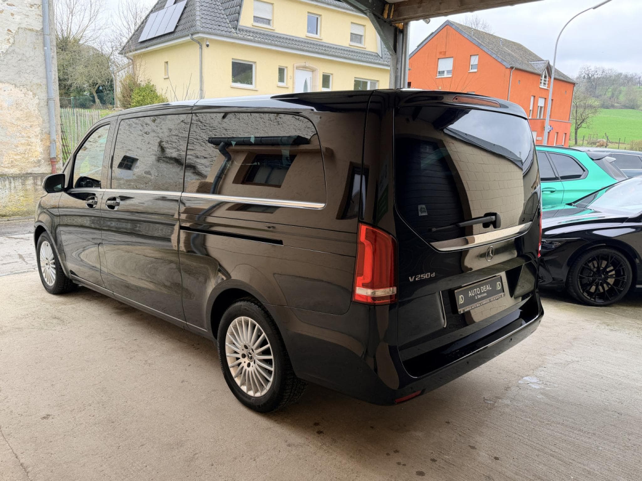 Mercedes V 250 d Avangarde Pack-Sport EXTRA LONG 360° 8 Places 190cv (2020) - Photo 4