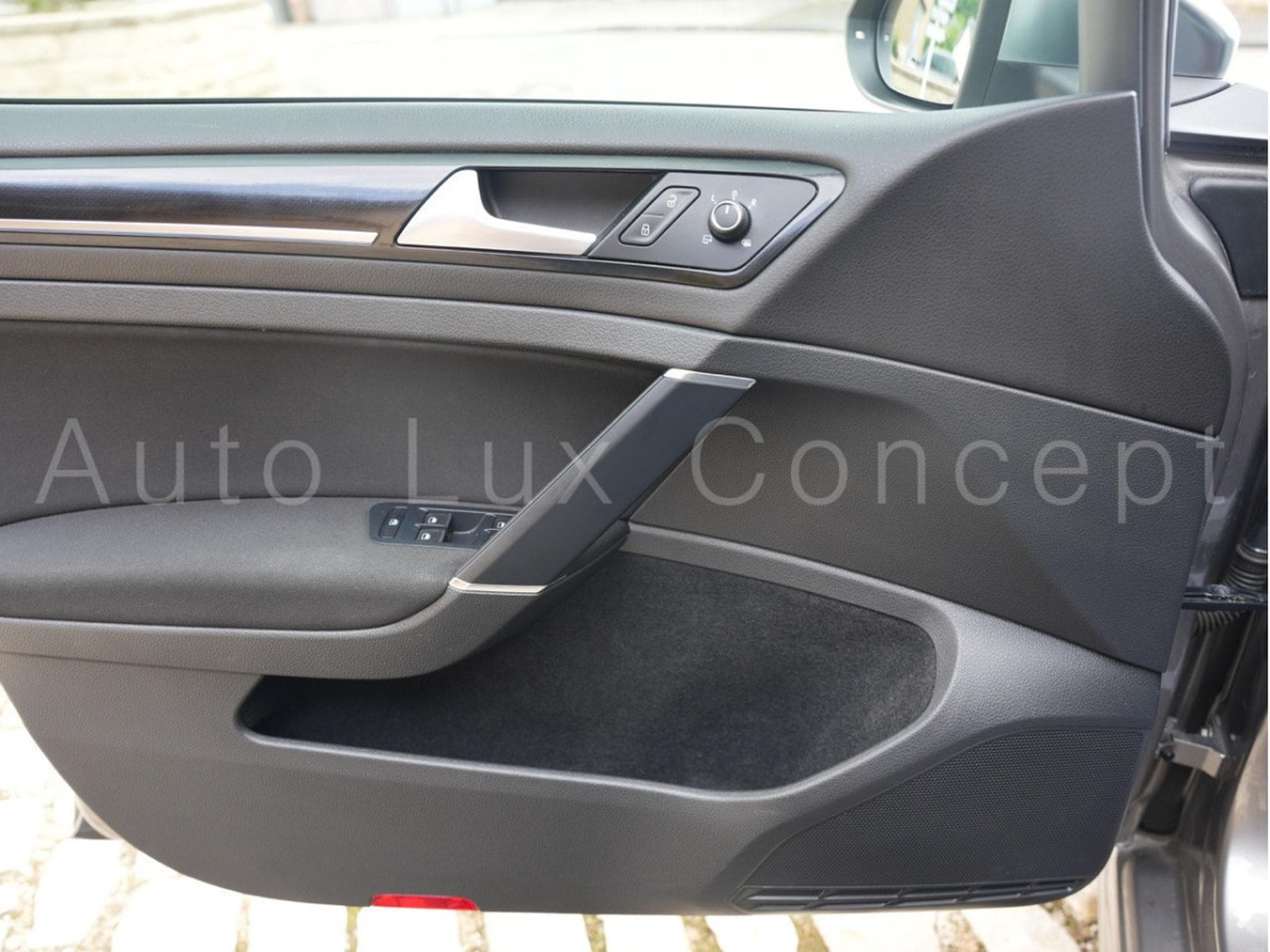 VW Golf R 2.0 TSI 4MOTION DSG 6 (2014) - Photo 23