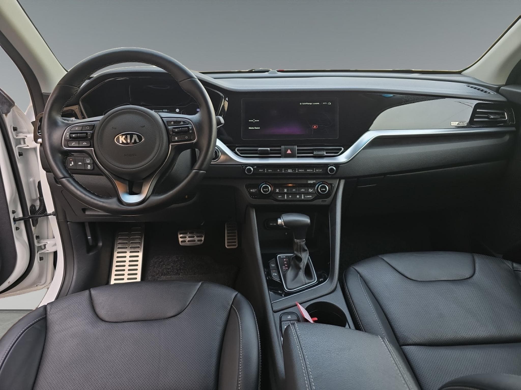 Kia Niro Sense (UVO) 1.6 GDi HEV 6DCT (2020) - Photo 11