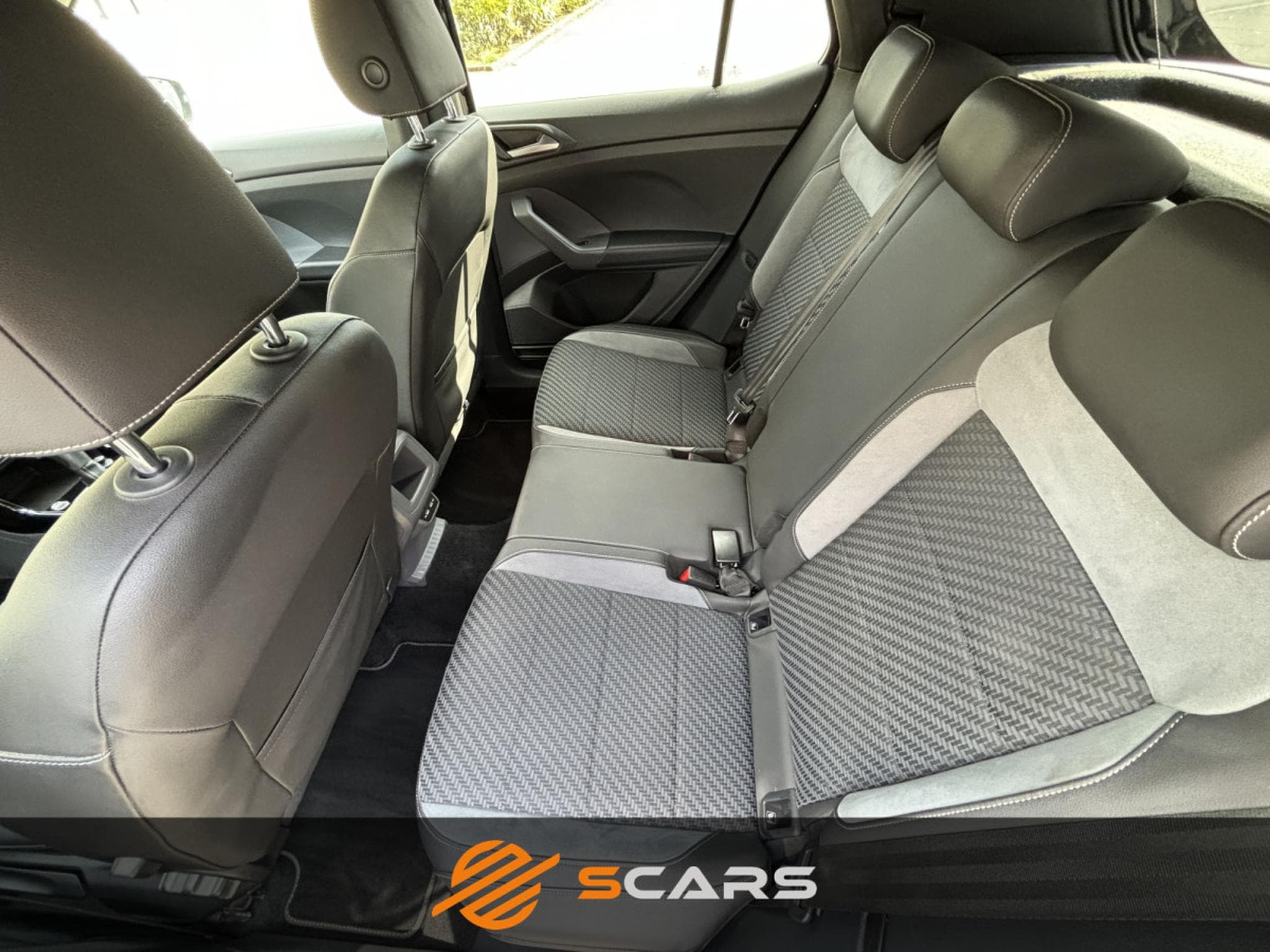 VW T-Cross R-Line 1.0 Tsi DSG 110cv (2021) - Photo 15