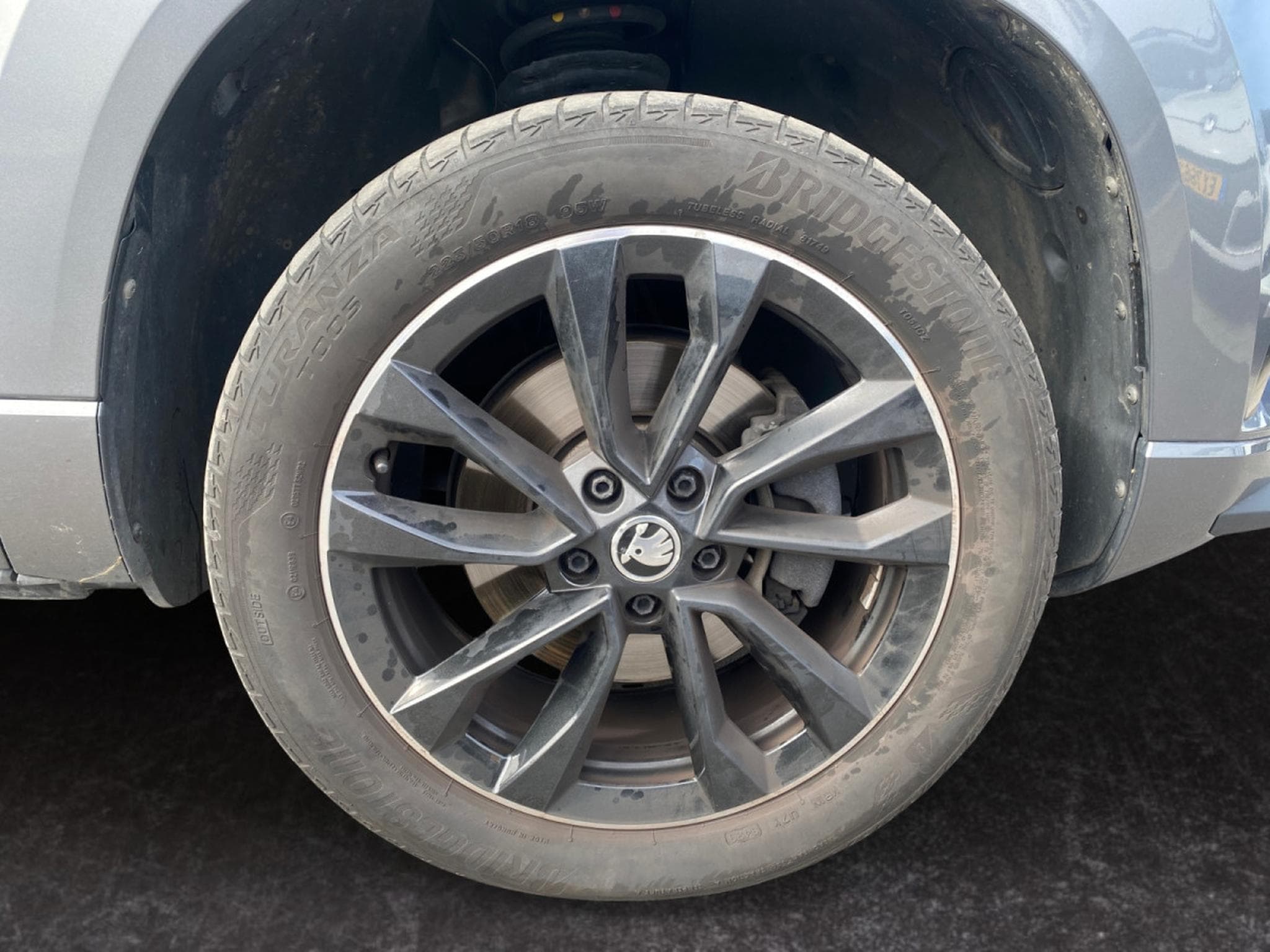 Skoda Karoq 2.0 CR TDi SCR 4x4 Sportline DSG (2024) - Photo 6