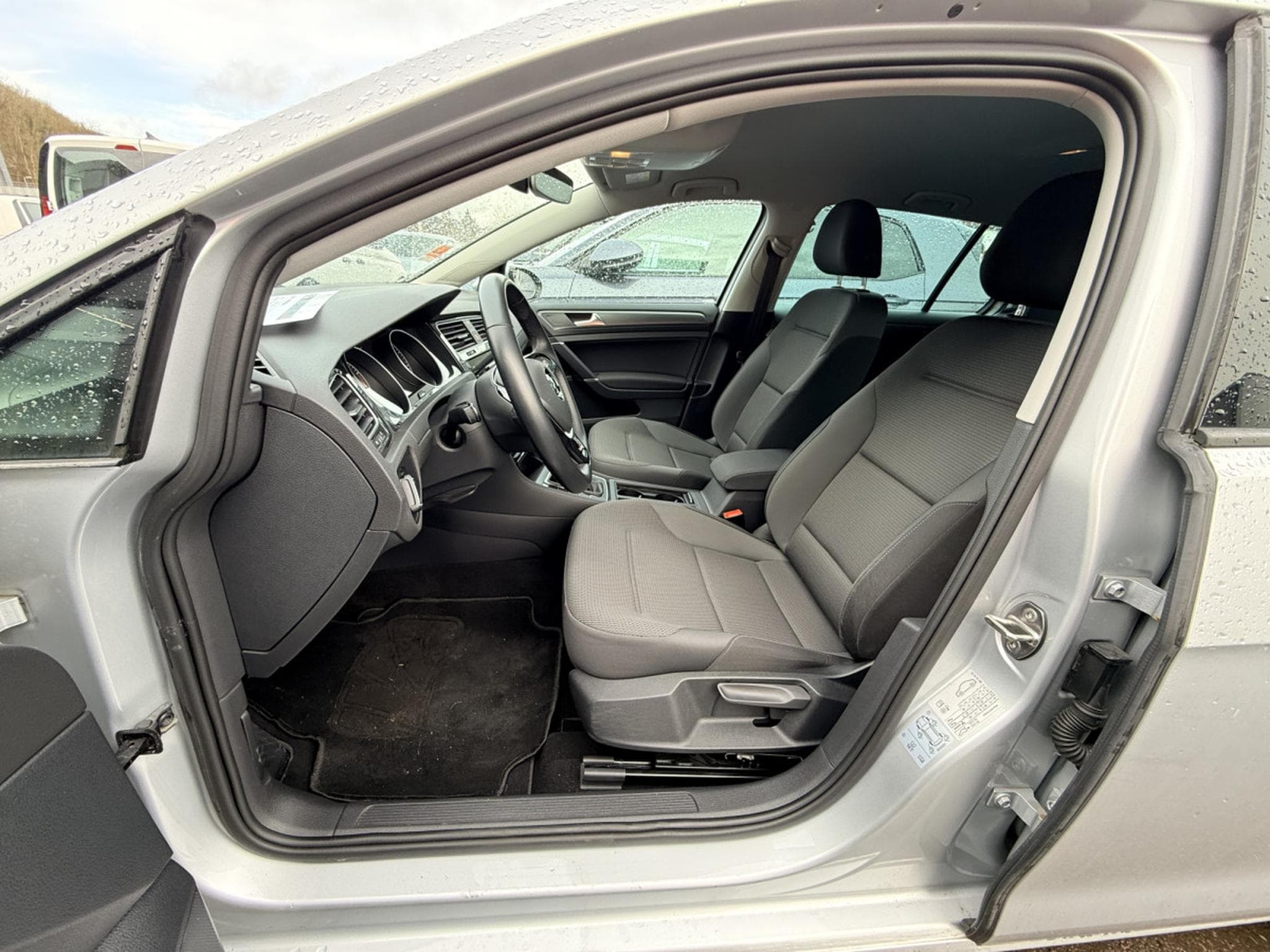 VW Golf Comfortline 1.5 TSI ACT 150cv 6 vitesses (2020) - Photo 3