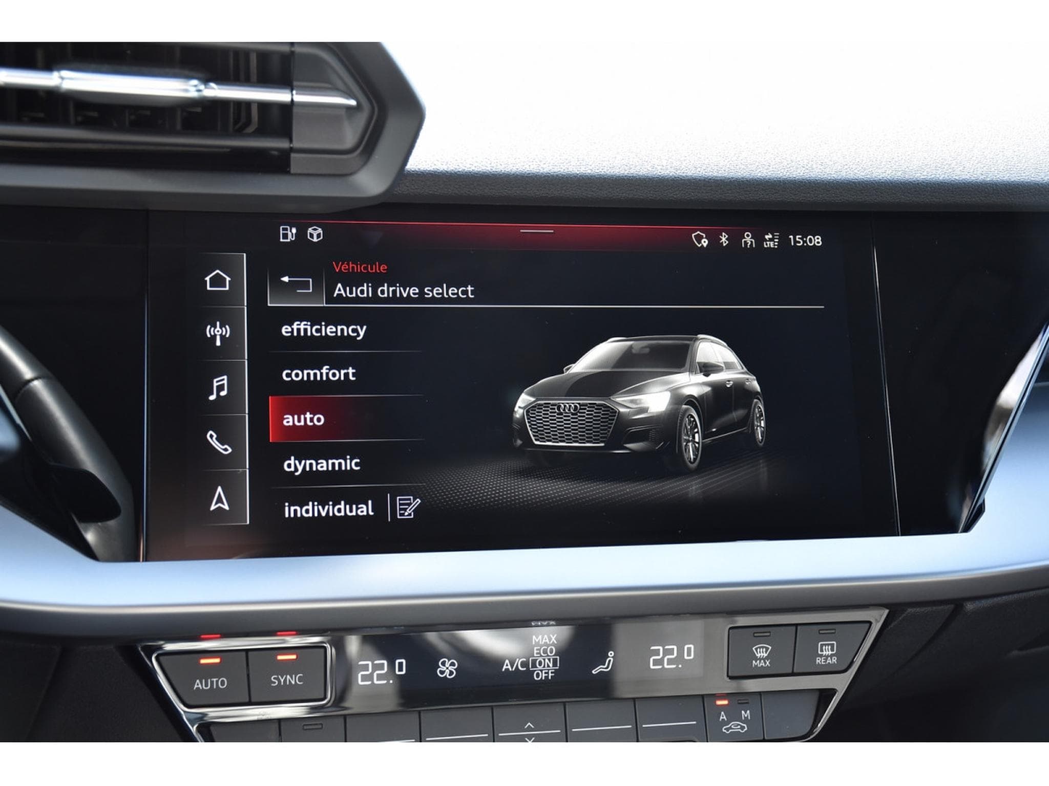 Audi A3 Sportback 40 TFSIe PHEV S-Tronic ACC LANE SIDE PARK CAM 1°M. (2023) - Photo 16