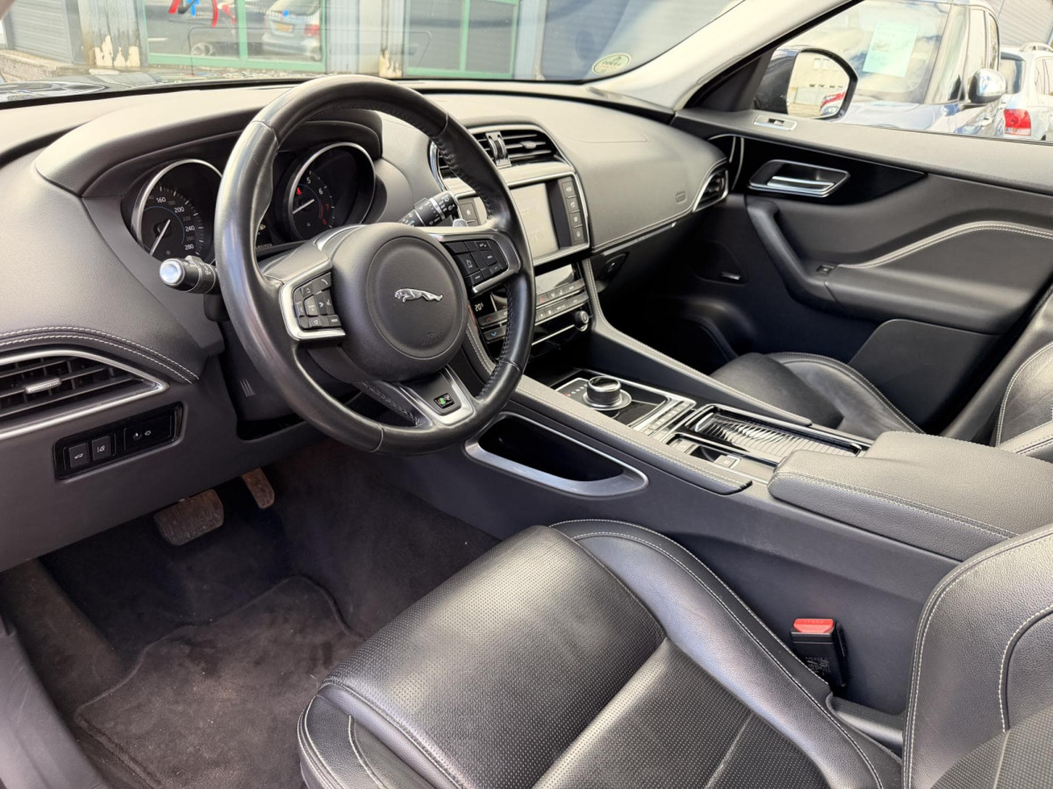 Jaguar F-Pace P250 AWD R sport (2017) - Foto 15