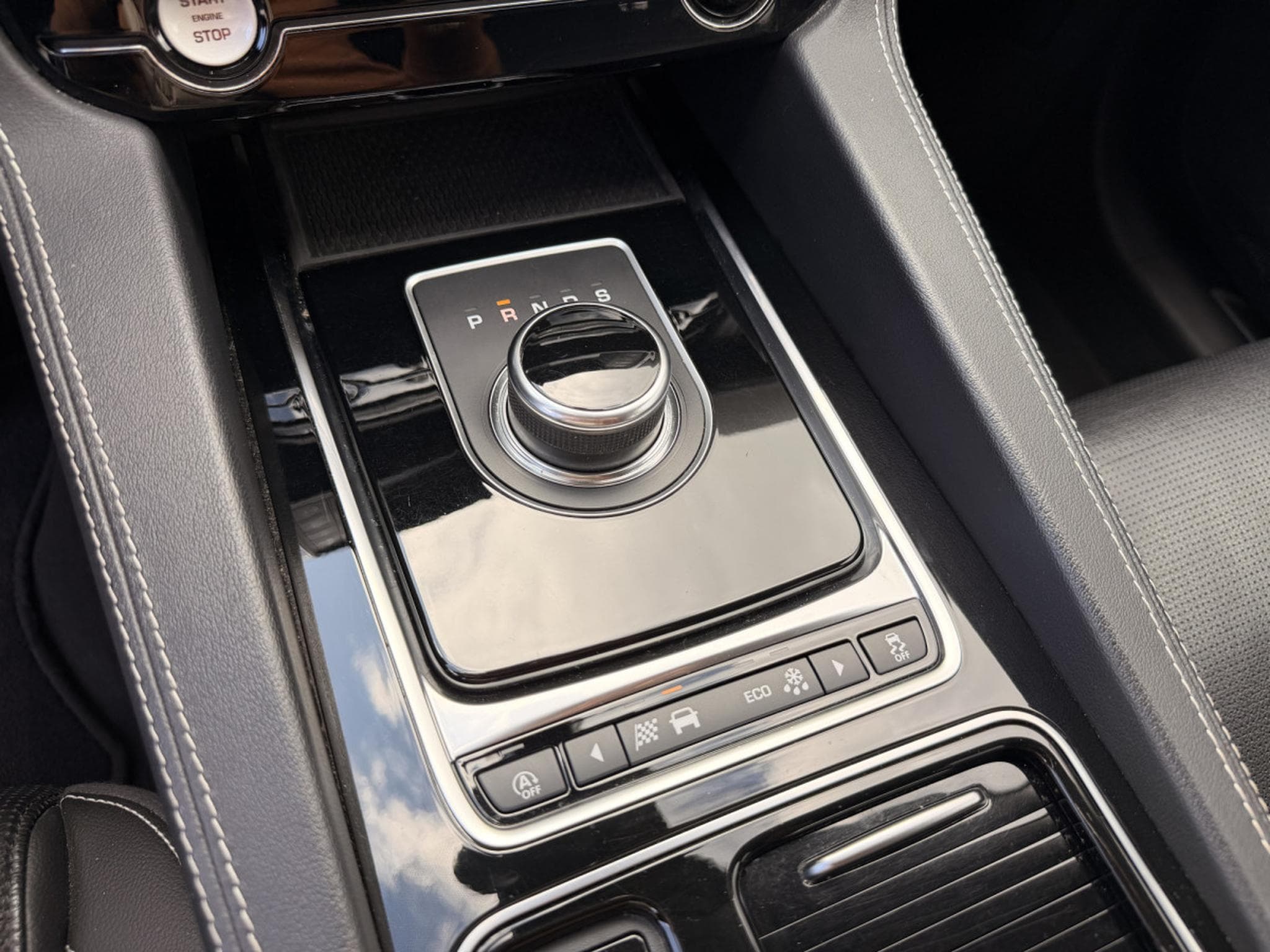 Jaguar F-Pace P250 AWD R sport (2017) - Foto 21