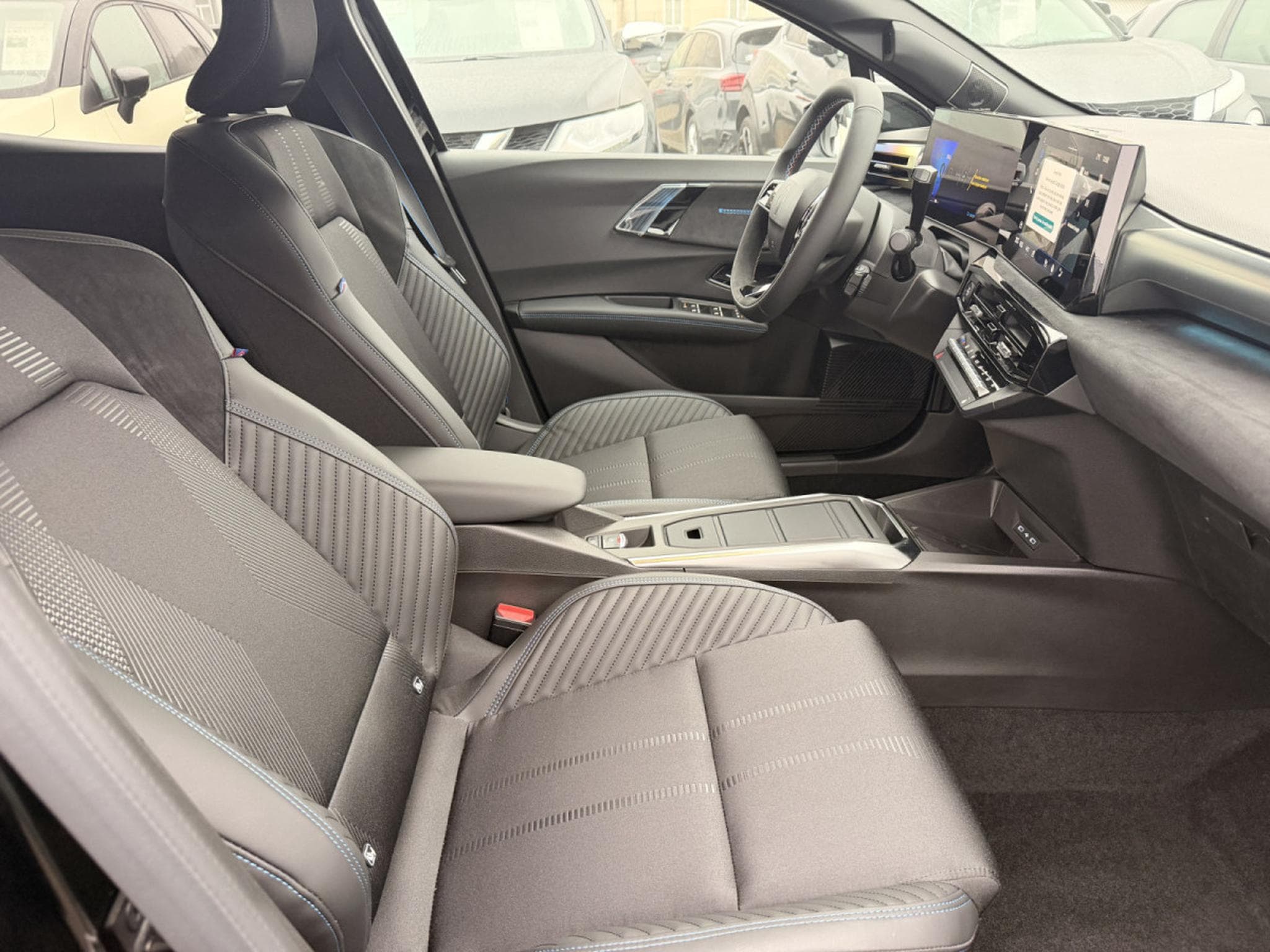 Renault Clio 1.8 Tce Full Hybrid E-Tech 160 Esprit Alpine (2026) - Foto 13