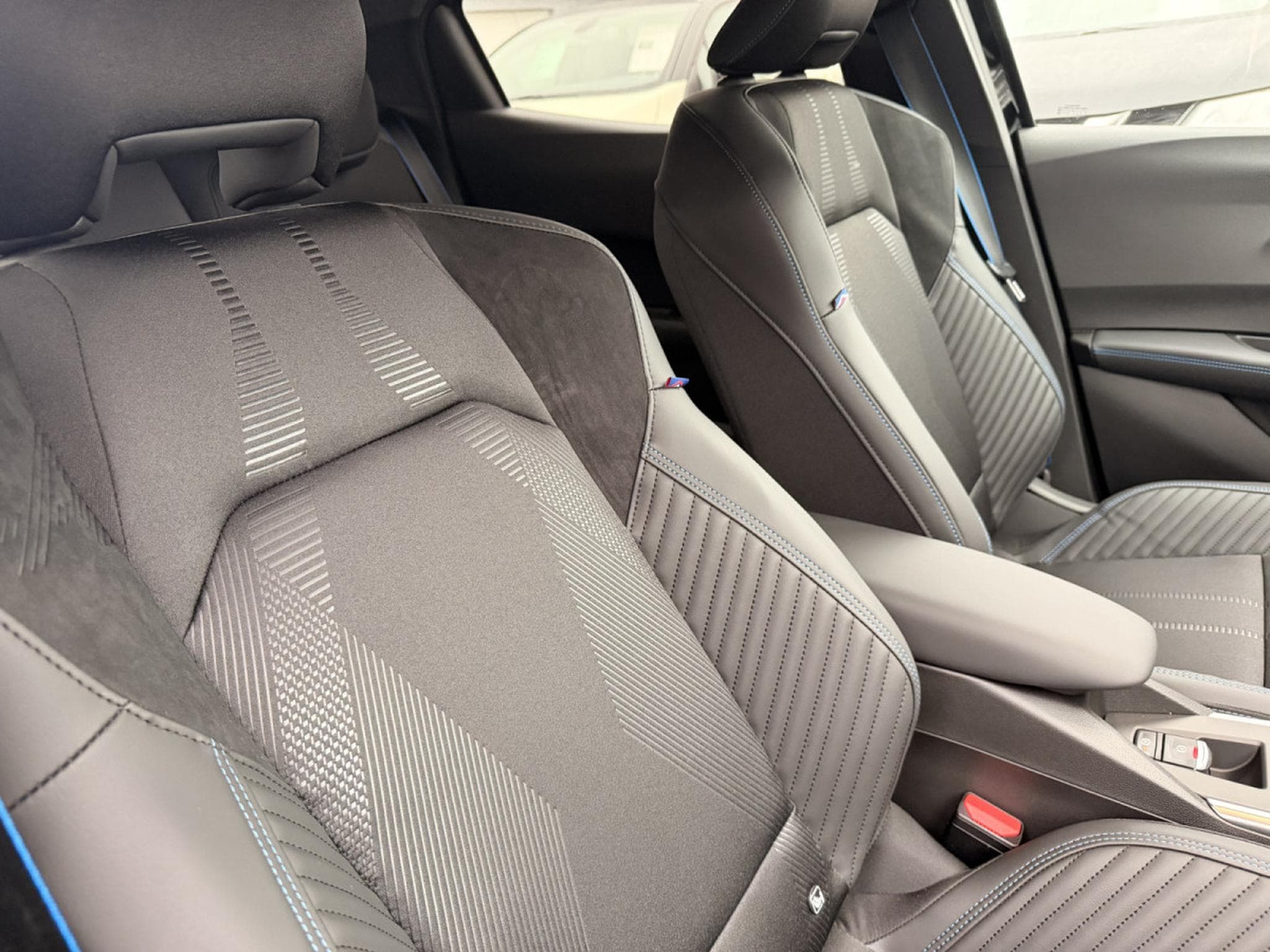 Renault Clio 1.8 Tce Full Hybrid E-Tech 160 Esprit Alpine (2026) - Foto 14