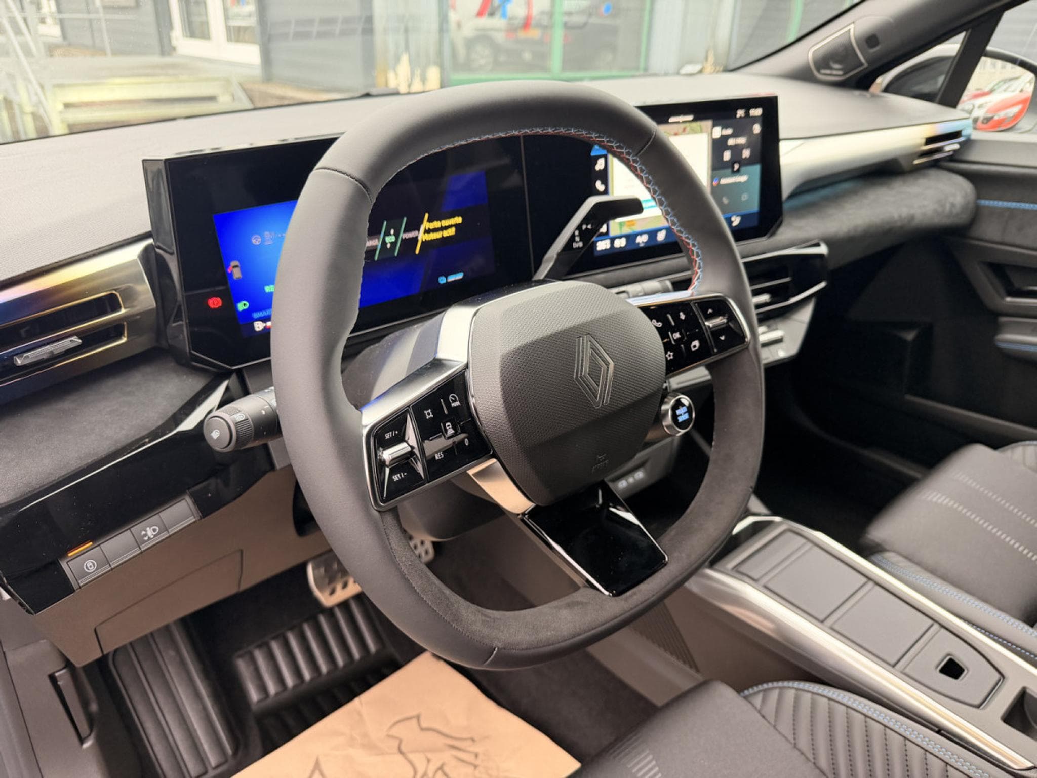 Renault Clio 1.8 Tce Full Hybrid E-Tech 160 Esprit Alpine (2026) - Foto 17