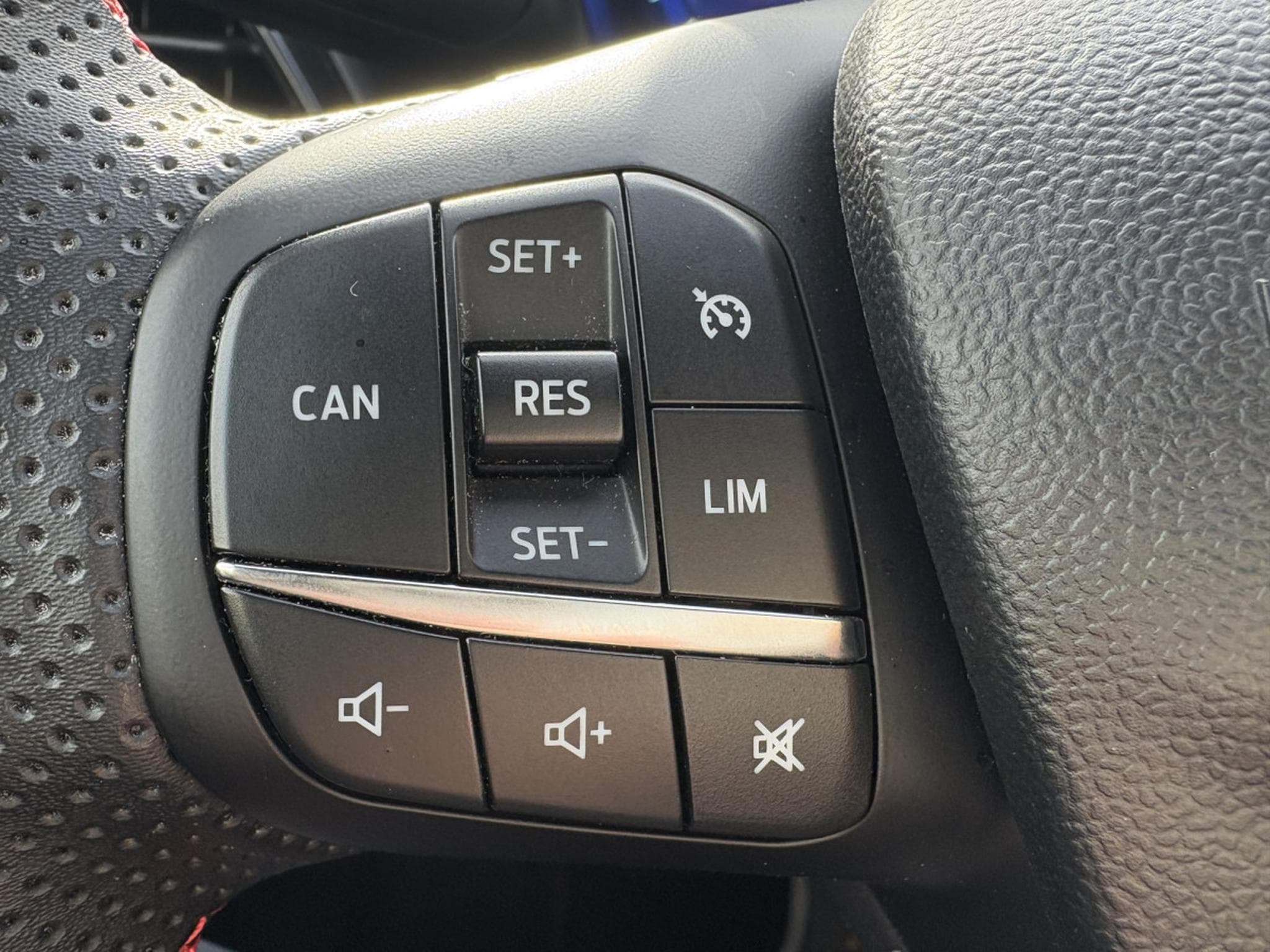 Ford Puma 1.0 ECOBOST 125 ST LINE X AUTO * GARANTIE 36 MOIS * (2024) - Photo 9