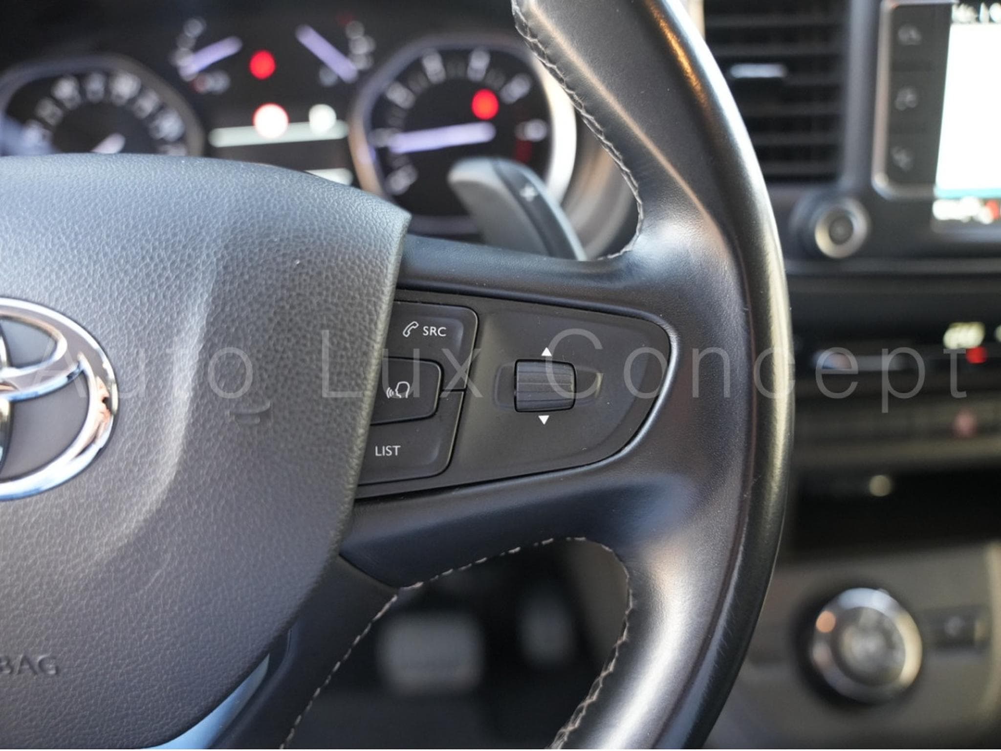 Toyota Proace 2.0 D-4D 177 ch AT8 L2 Shuttle Comfort 8 places (2020) - Photo 28