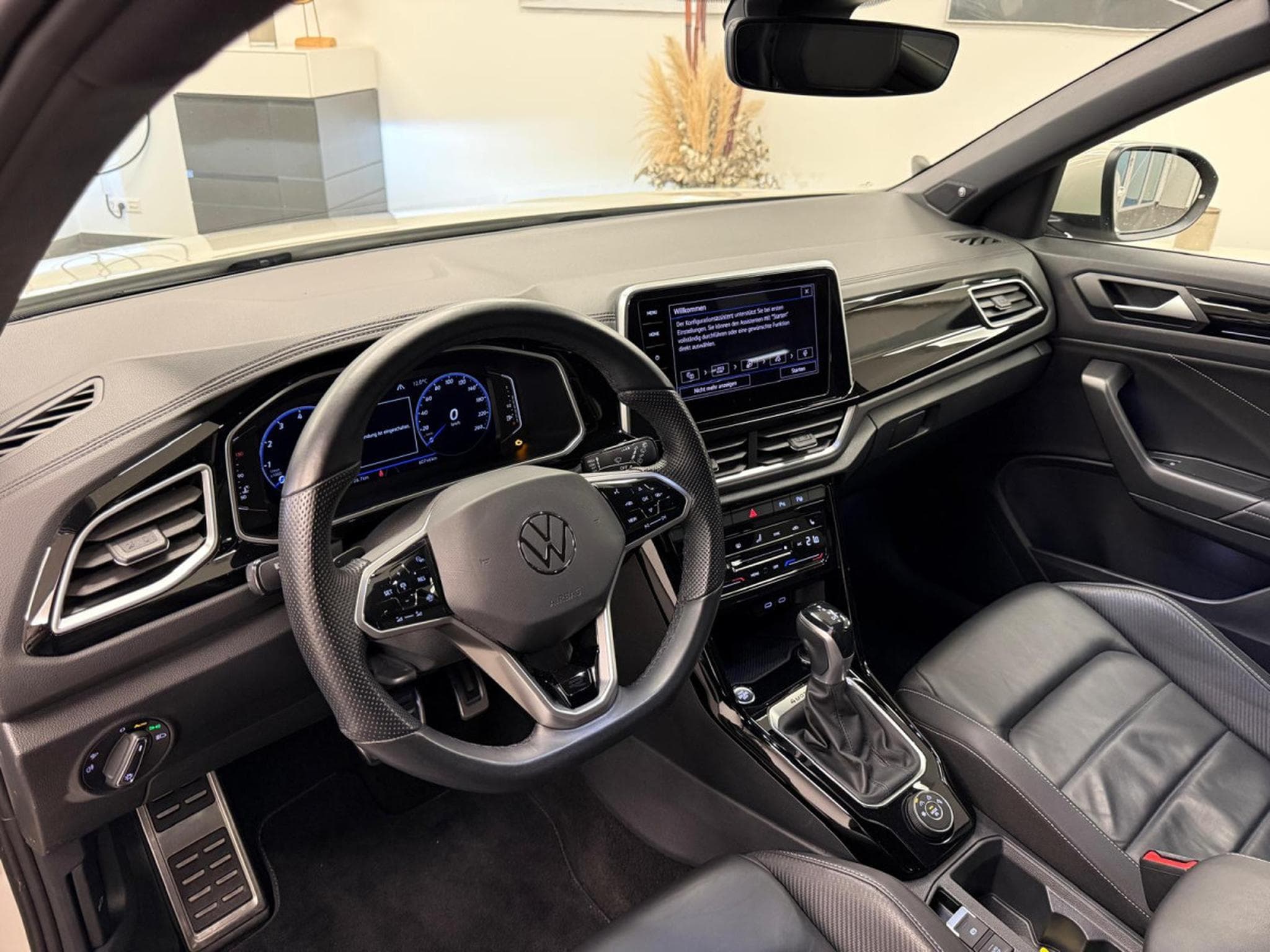 VW T-Roc R-Line 2.0 TSI 190 CV / 140 kW DSG7 4MOTION (2022) - Foto 4