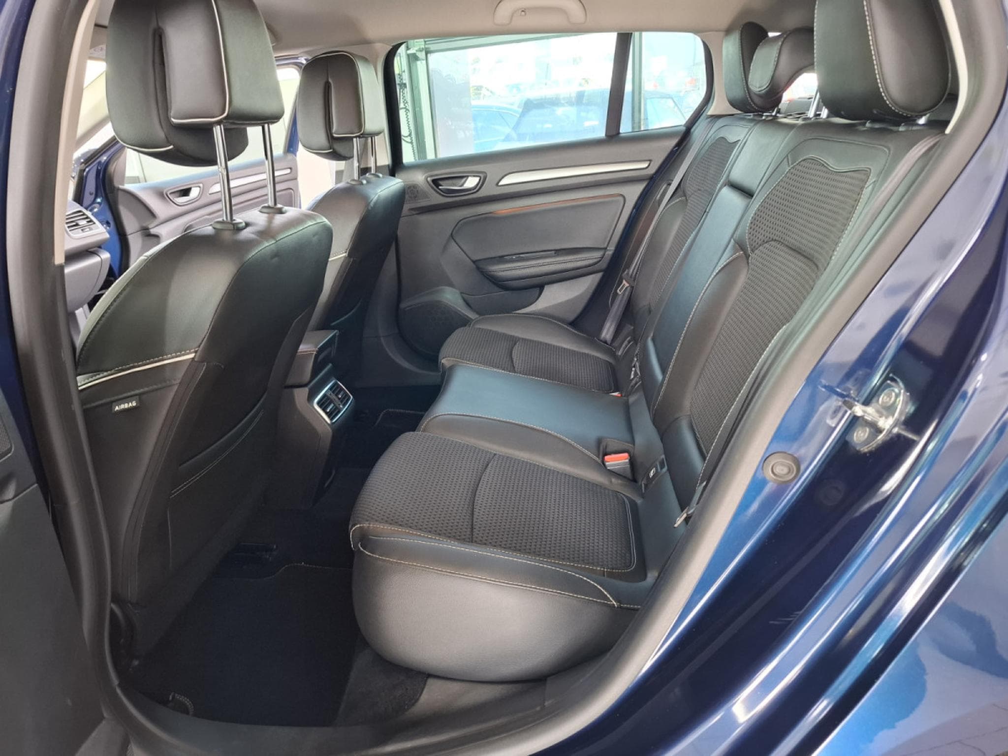 Renault Megane 1.6 DCI 130 BOSE EDITION, 1 HAND, CAMERA, CUIR, DIGITAL COCK (2018) - Foto 10