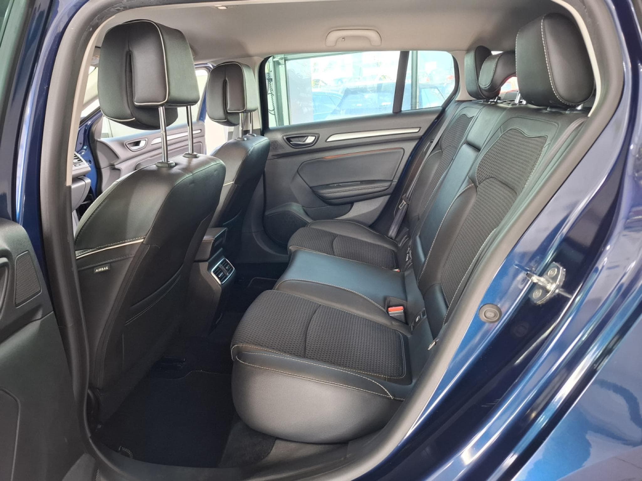 Renault Megane 1.6 DCI 130 BOSE EDITION, 1 HAND, CAMERA, CUIR, DIGITAL COCK (2018) - Foto 11