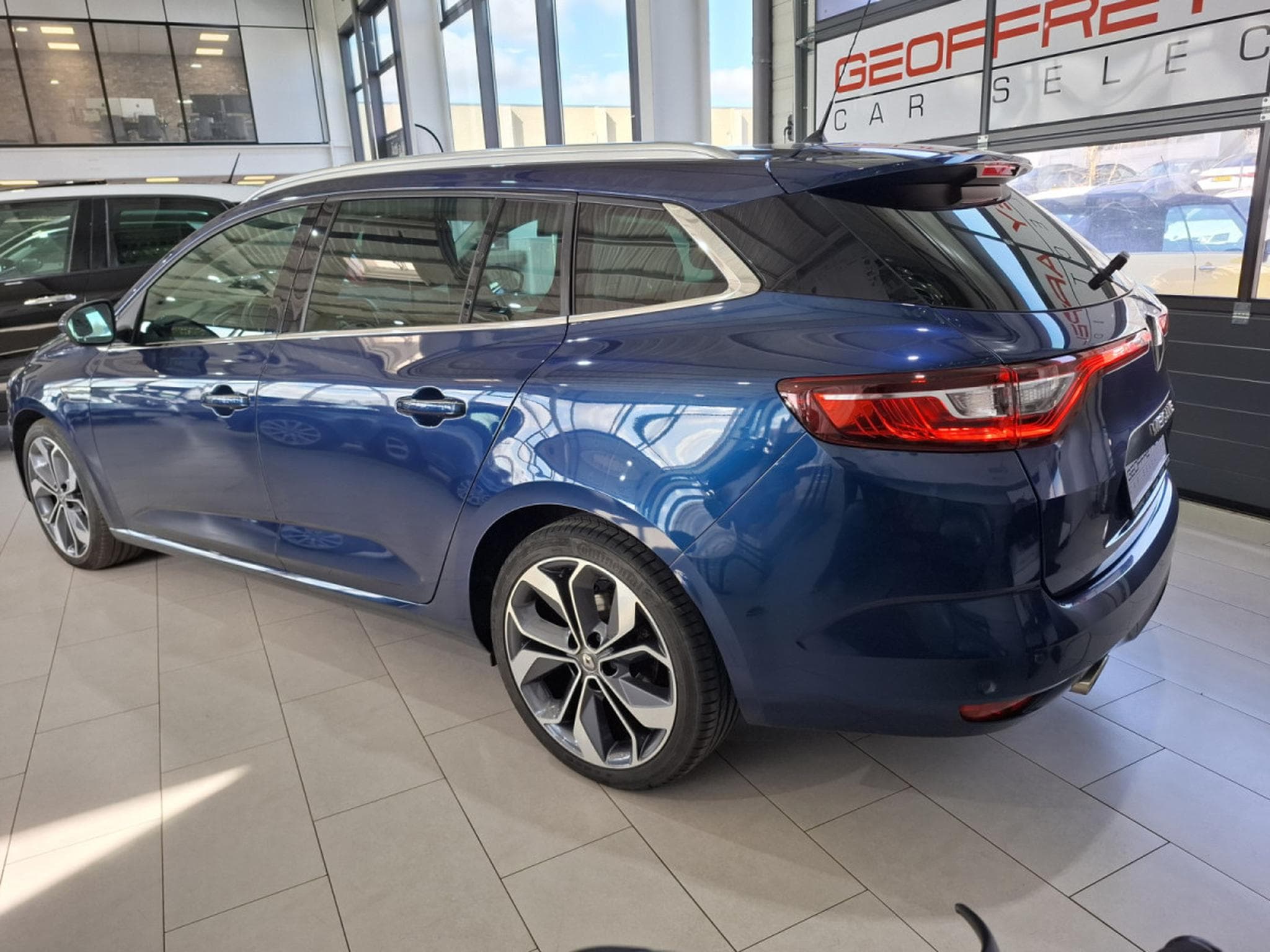 Renault Megane 1.6 DCI 130 BOSE EDITION, 1 HAND, CAMERA, CUIR, DIGITAL COCK (2018) - Foto 3