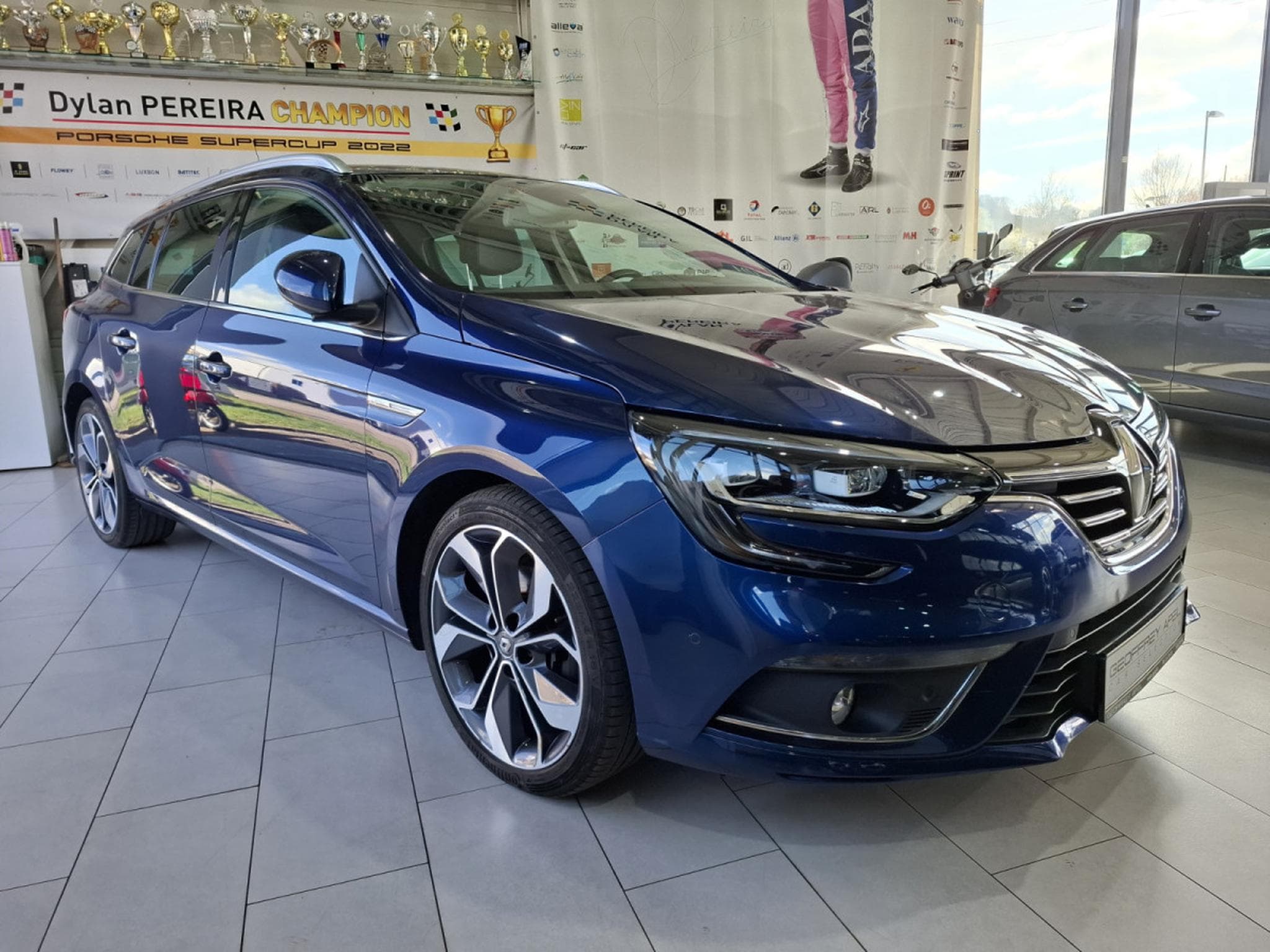 Renault Megane 1.6 DCI 130 BOSE EDITION, 1 HAND, CAMERA, CUIR, DIGITAL COCK (2018) - Foto 4