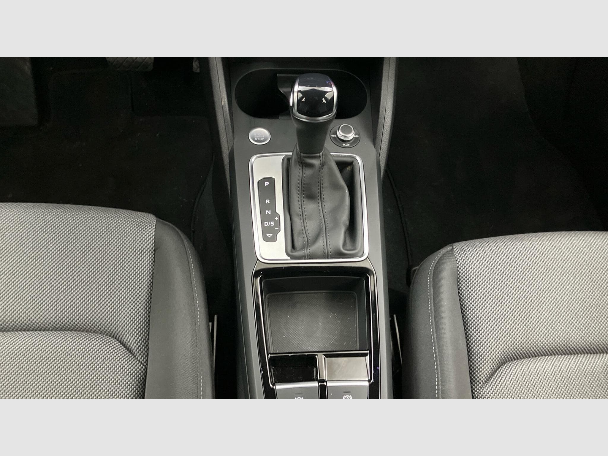 Audi Q2 35 TFSI 150cv S-line S-tronic (2025) - Foto 12