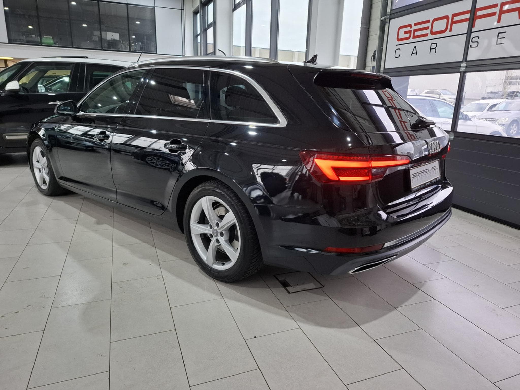 Audi A4 AVANT 2.0 TDI 150 S-TRONIC, EDITION SPORT, NAVI, CUIR, CAMER (2019) - Photo 3