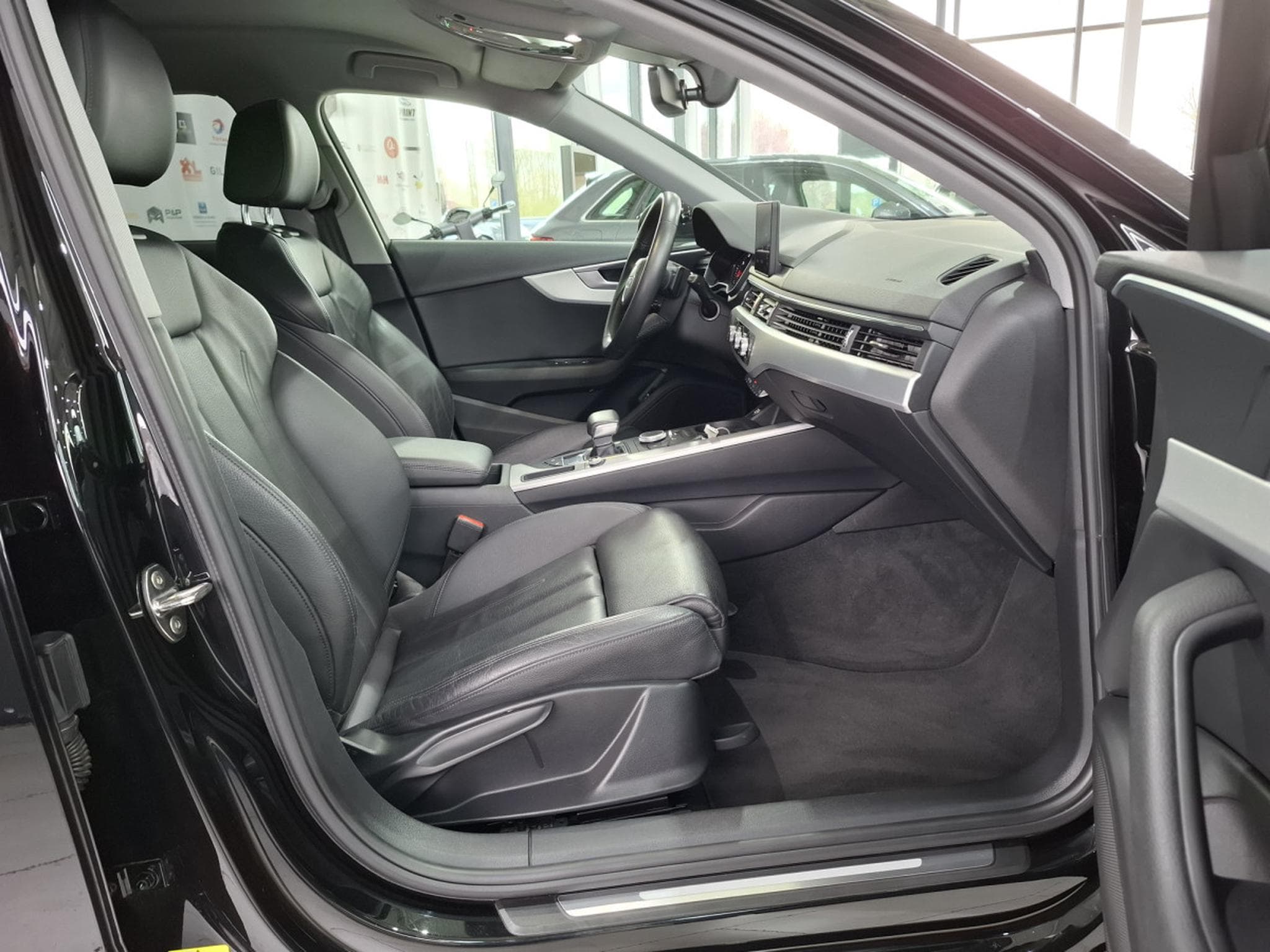 Audi A4 AVANT 2.0 TDI 150 S-TRONIC, EDITION SPORT, NAVI, CUIR, CAMER (2019) - Photo 5