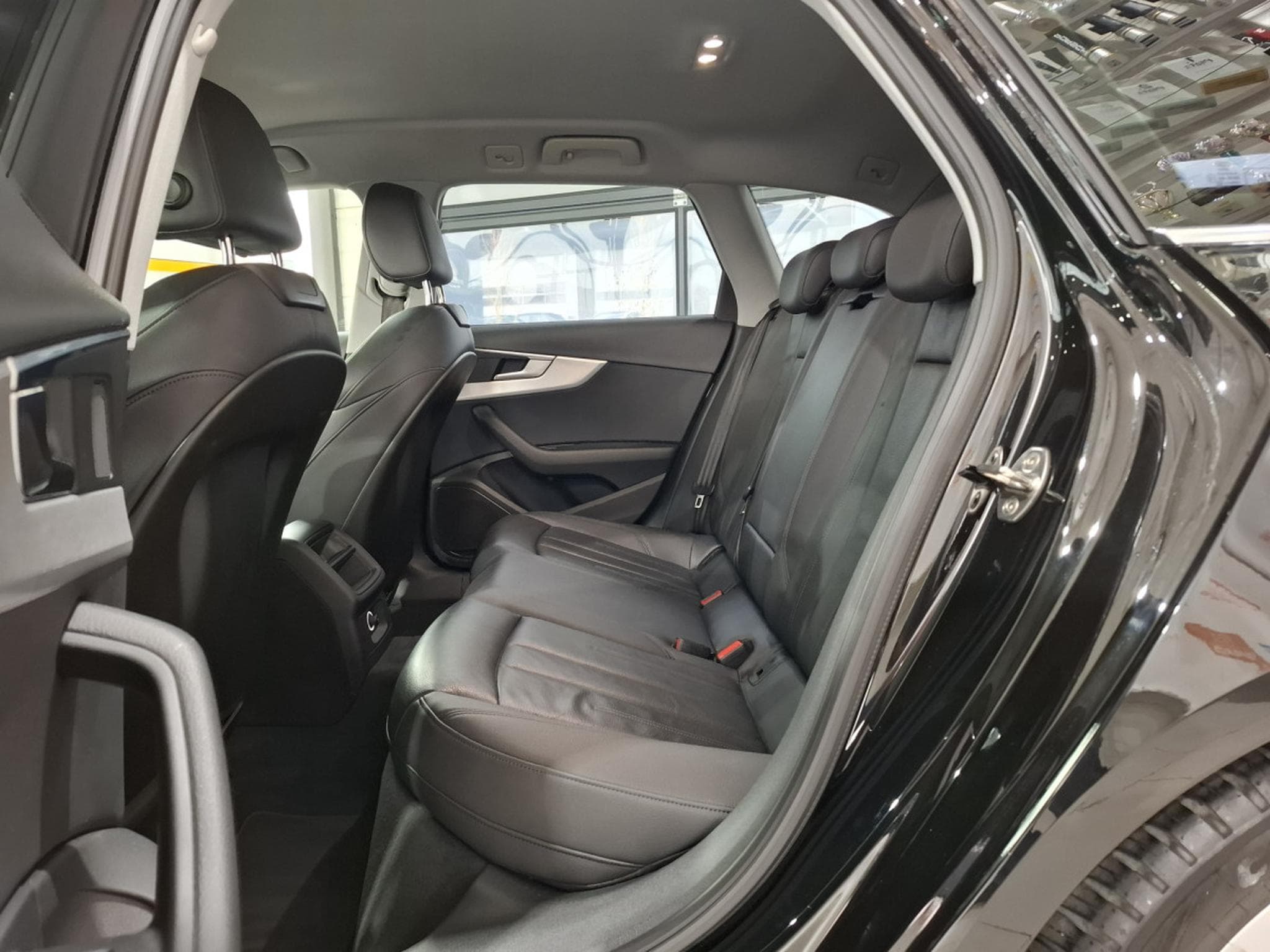 Audi A4 AVANT 2.0 TDI 150 S-TRONIC, EDITION SPORT, NAVI, CUIR, CAMER (2019) - Photo 7