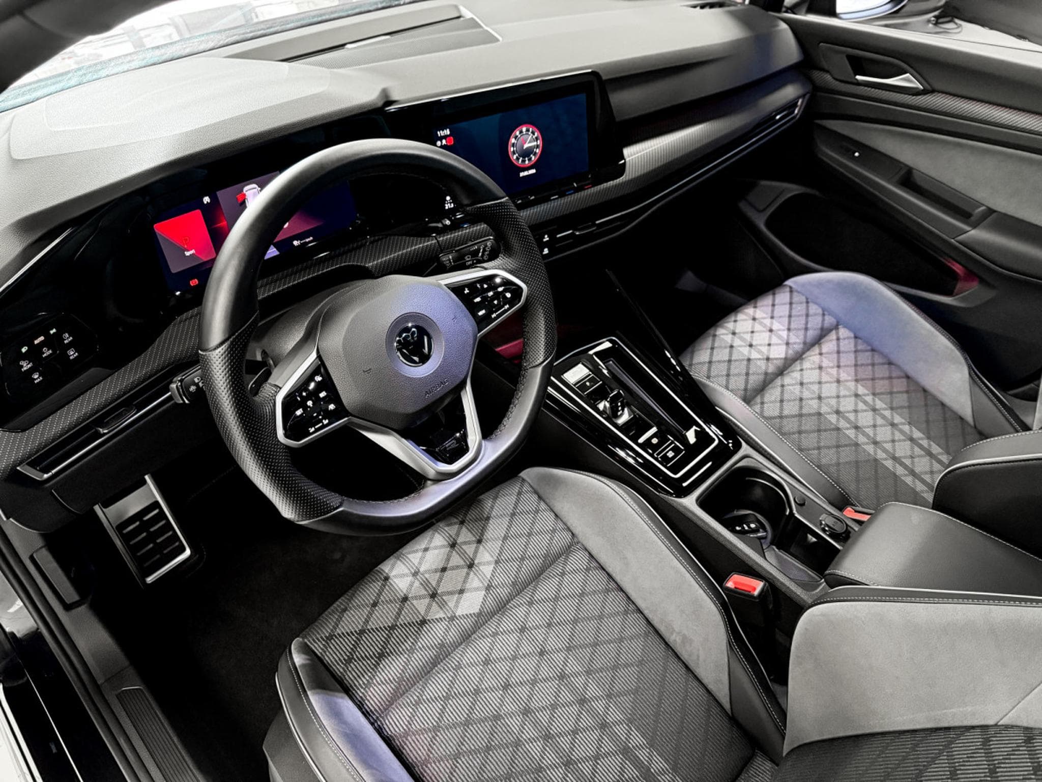 VW Golf 2.0 R Line 4MOTION (2022) - Photo 11