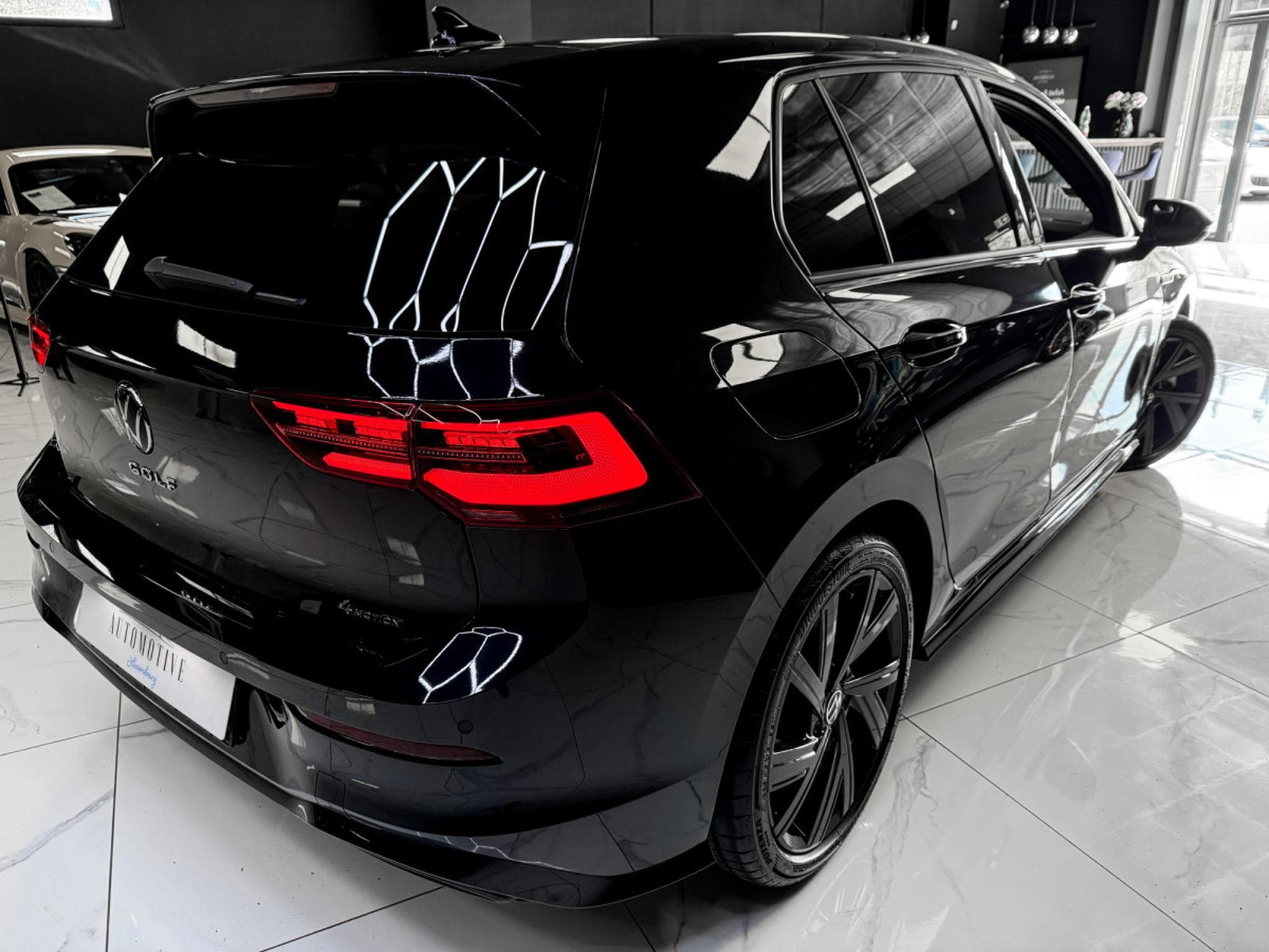 VW Golf 2.0 R Line 4MOTION (2022) - Photo 9